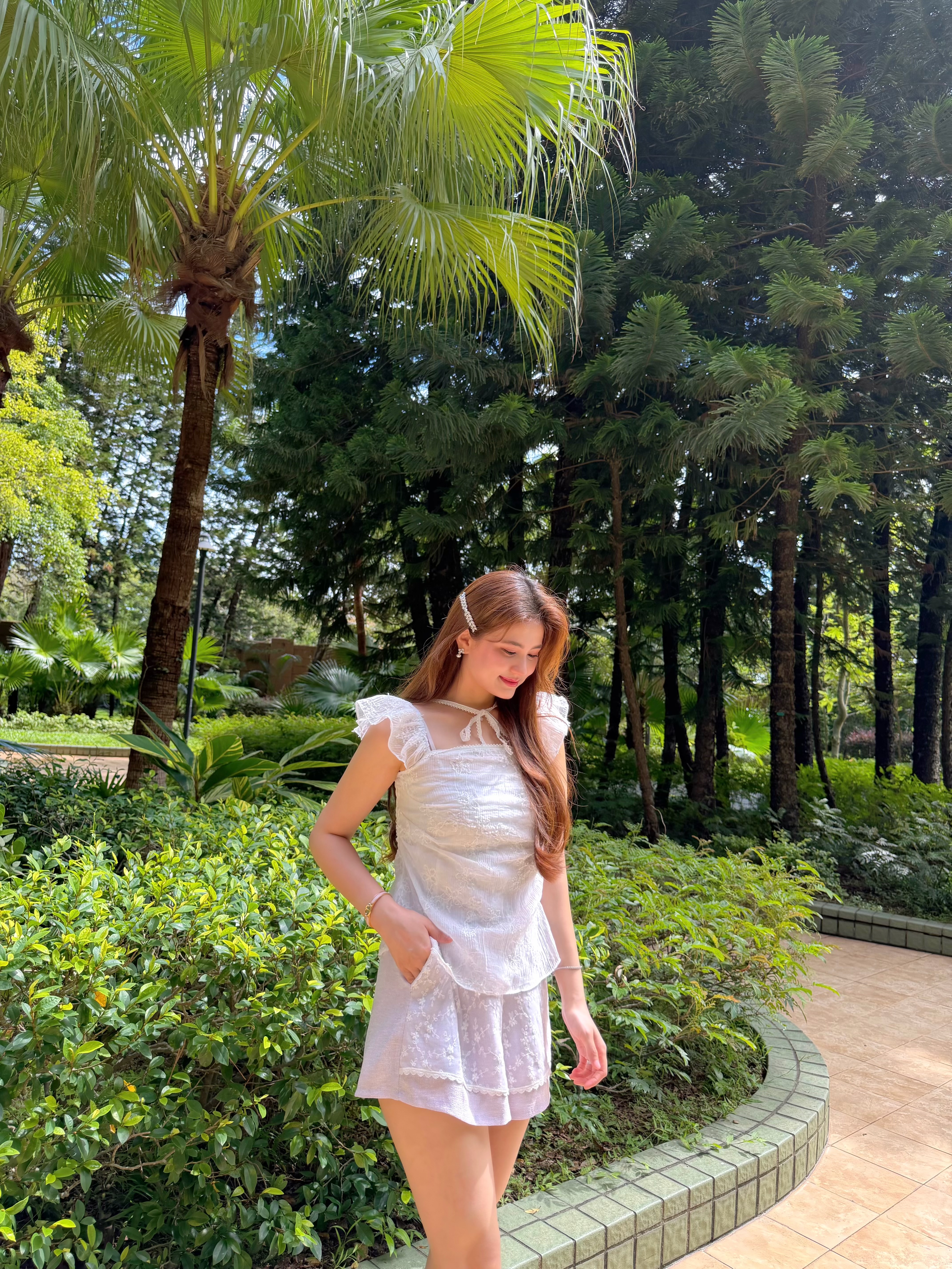 #HANNA-made# Whisper Ruffle Embroidered Blouse