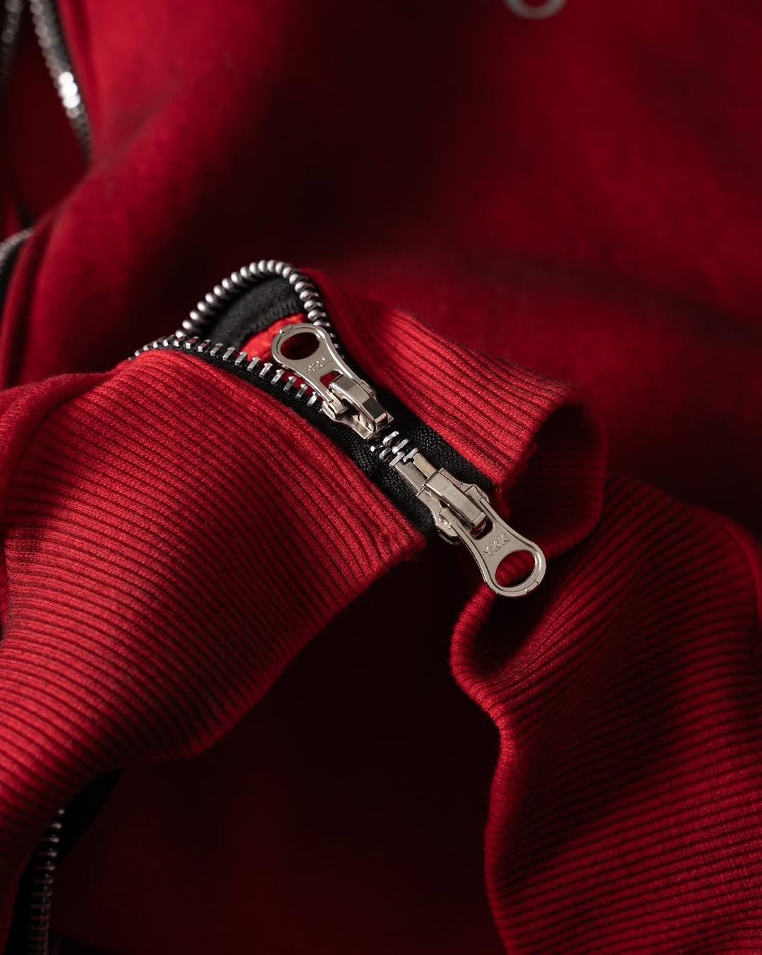 NOB WAX DIRT WHITE ZIP-UP HOODIE