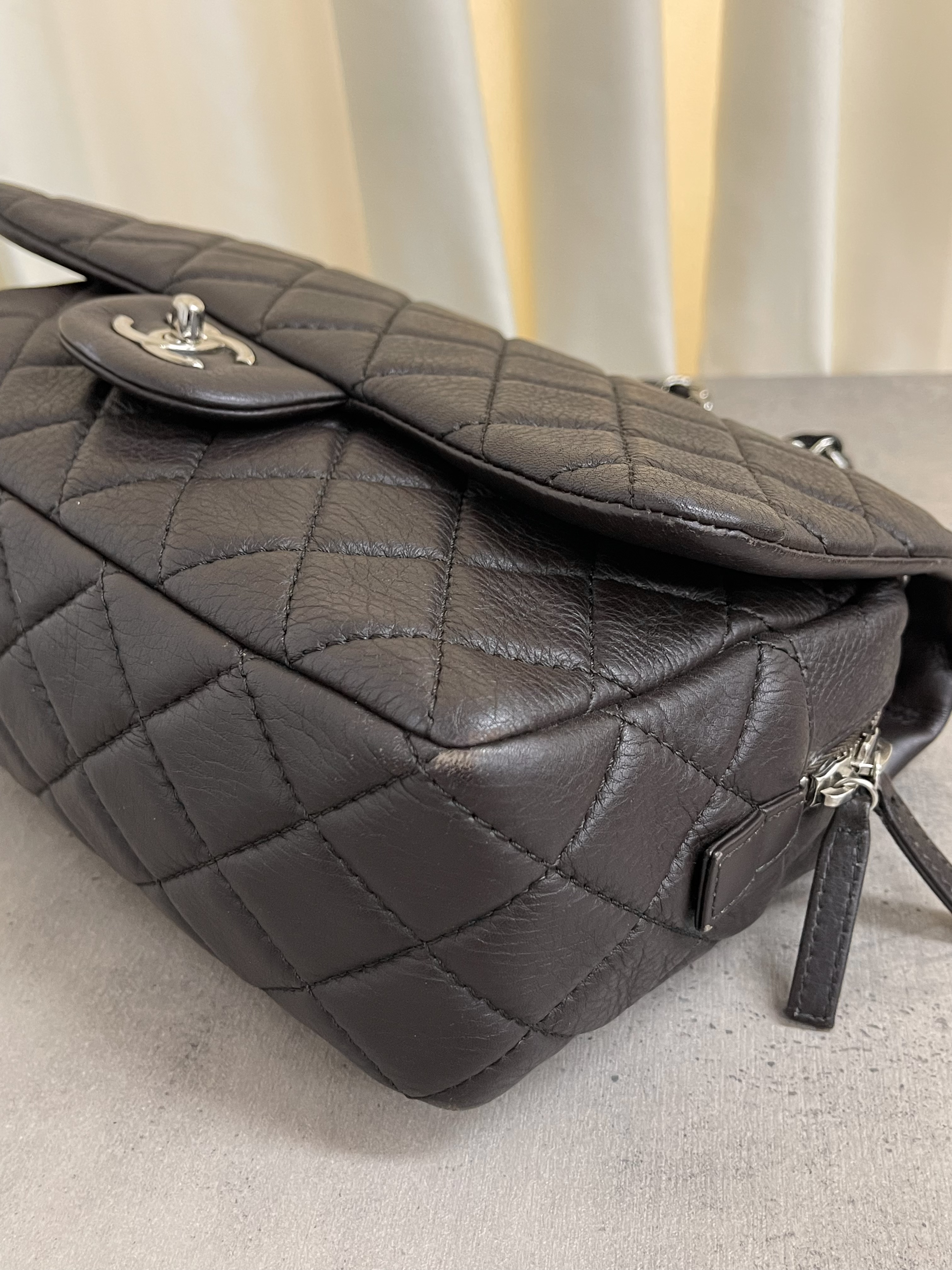 Pre-owned Chanel Jumbo Classic Flap/ Product Code: 26012201