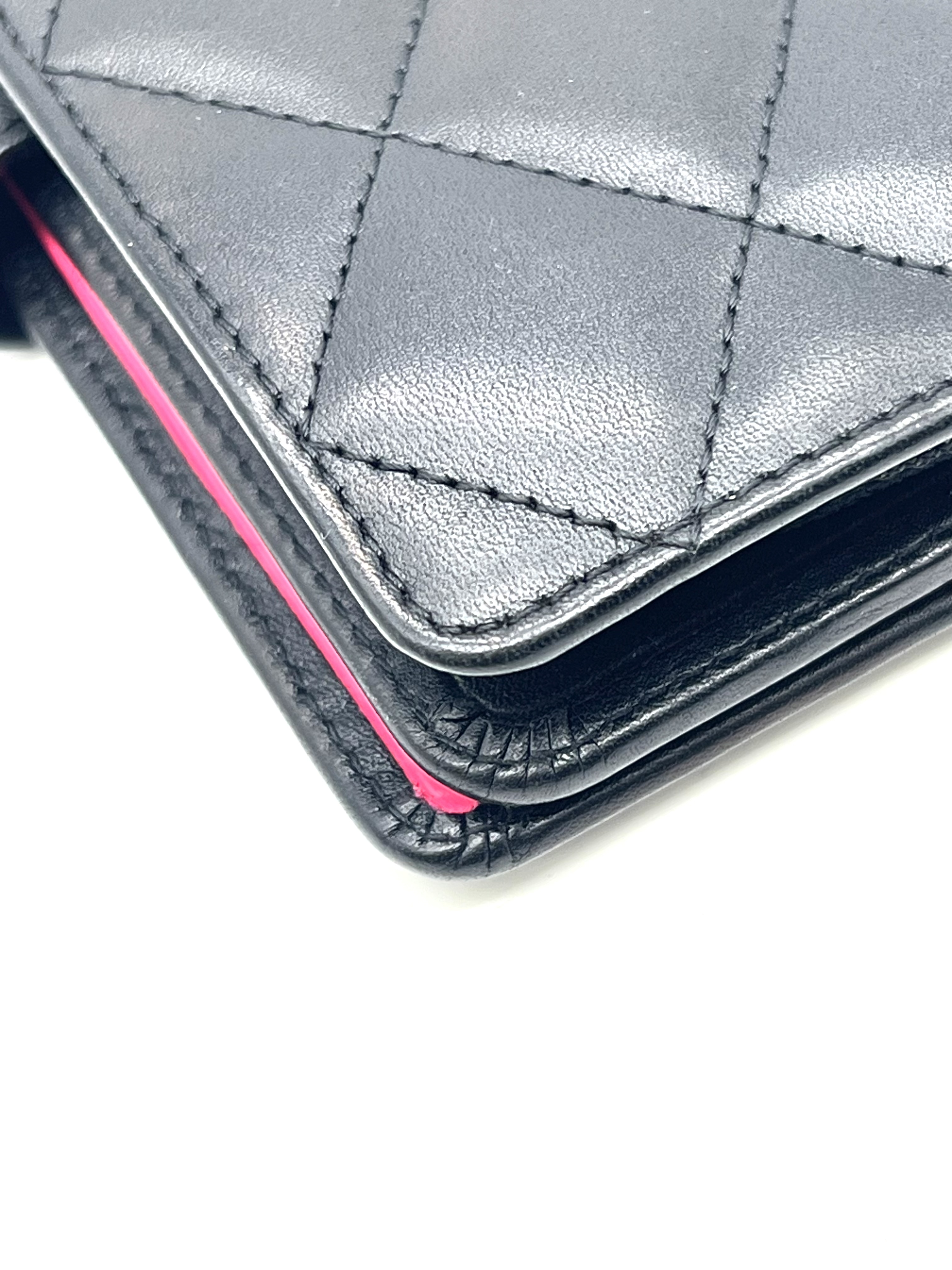 Pre-Owned CHANEL Cambon wallet / Product Code: 26041007