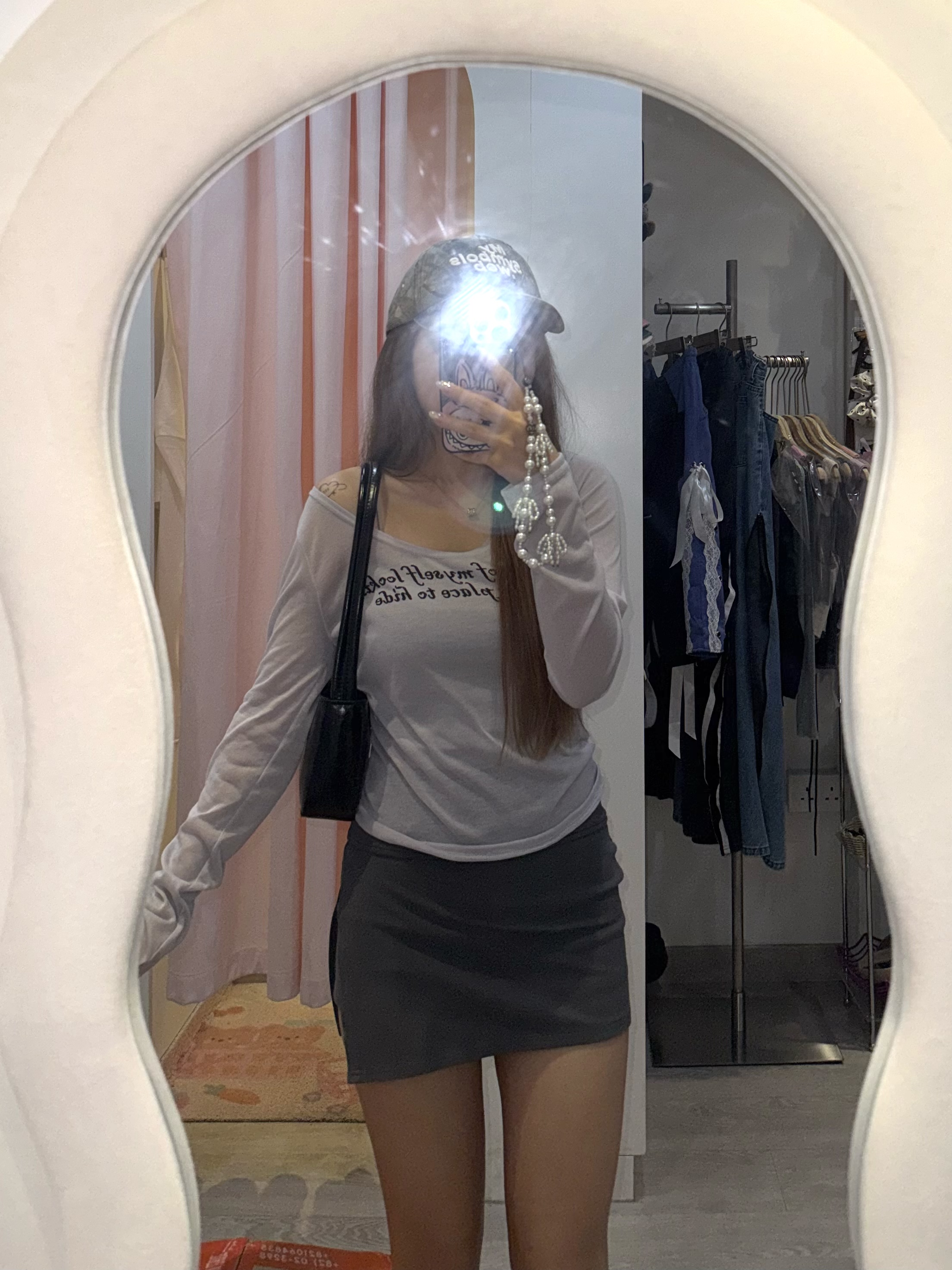 已售罄❌韓國斜膊字母透透長袖TOP