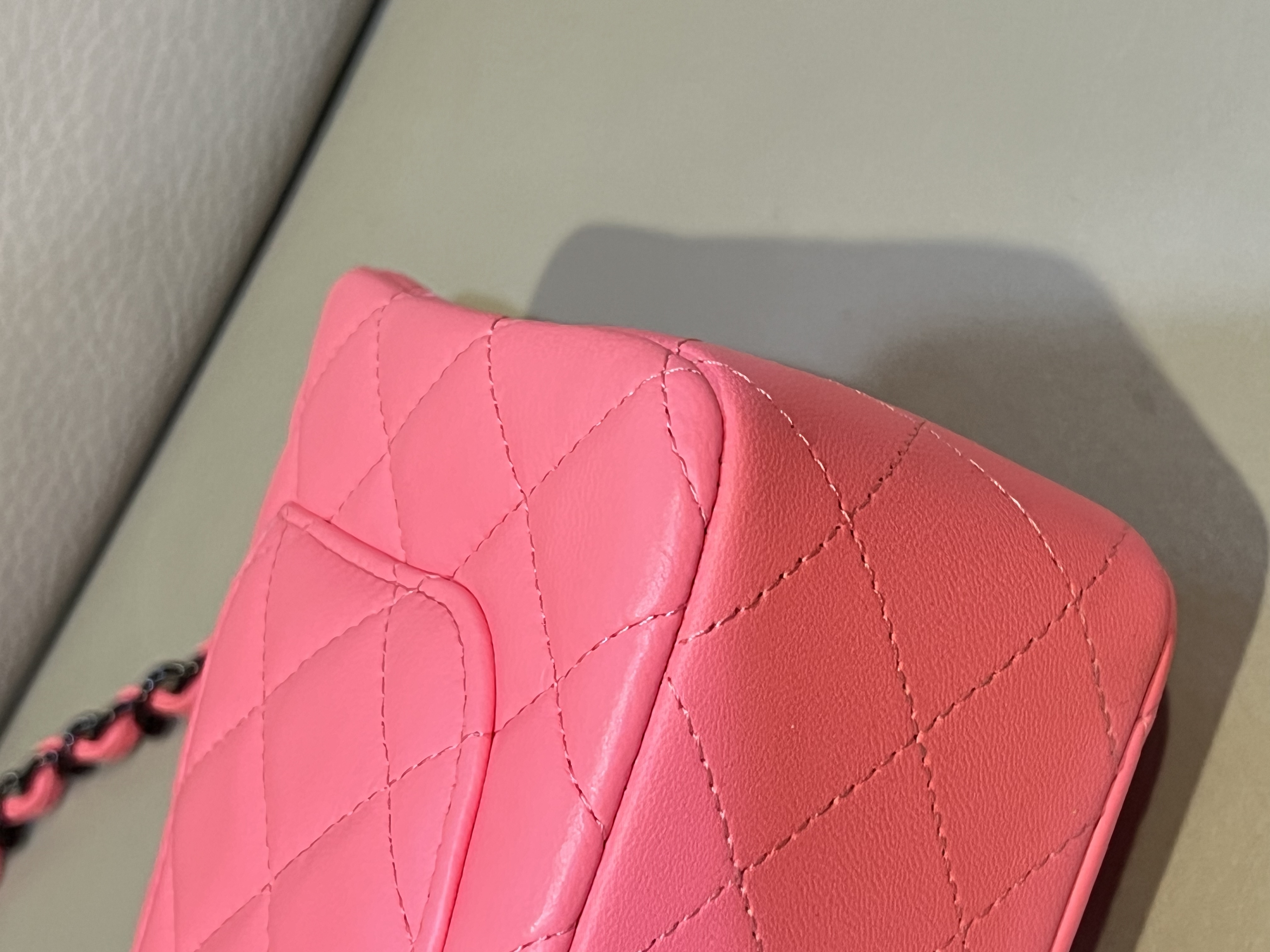 Pre-Owned CHANEL Mini Matelassé / Product Code: 26041659