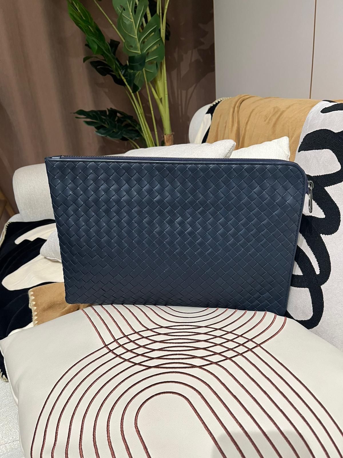Bottega Veneta BV Clutch Bag 100%Authentic,98%new  