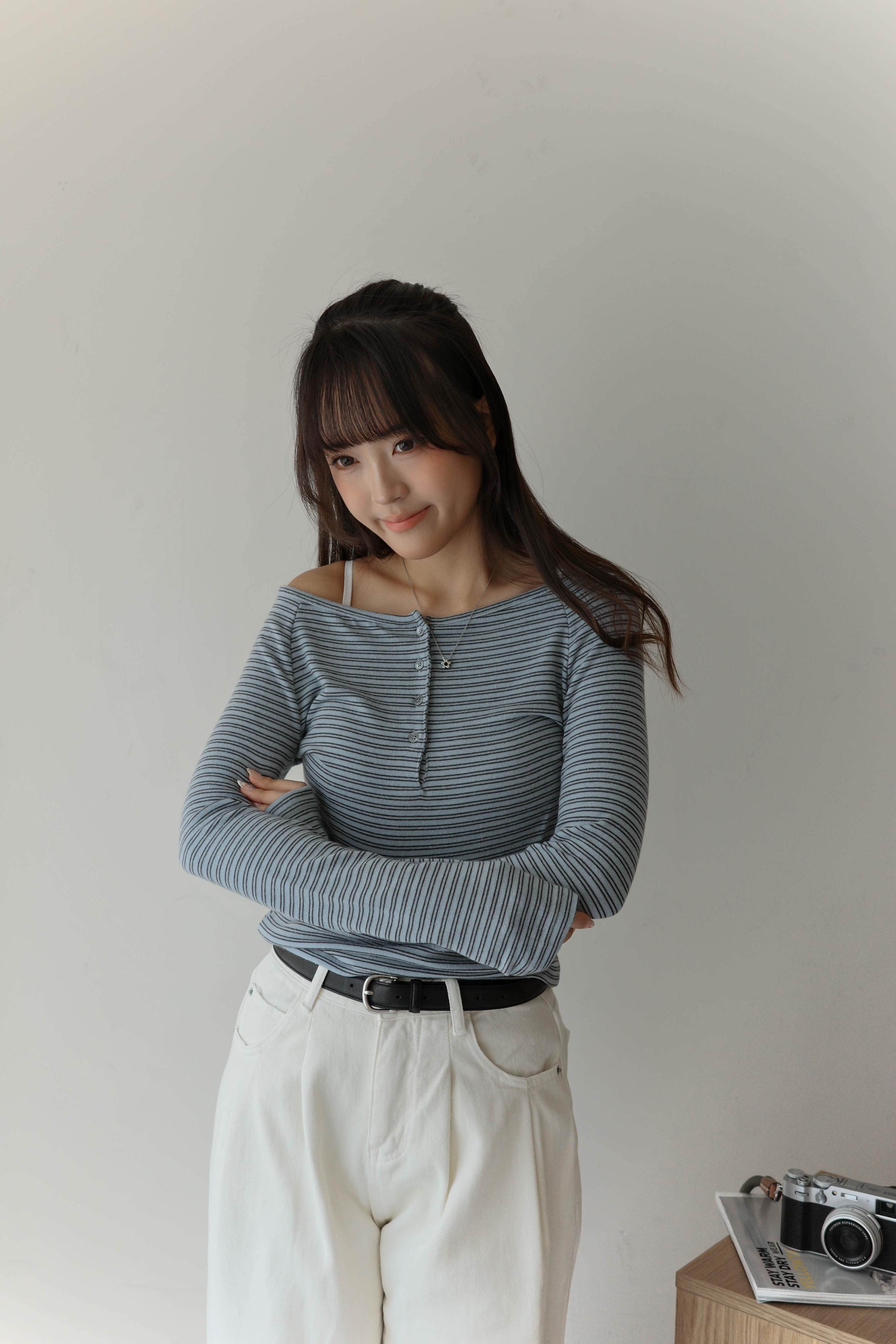 極Slim！船領幼間半排鈕修身上衣 (三色)