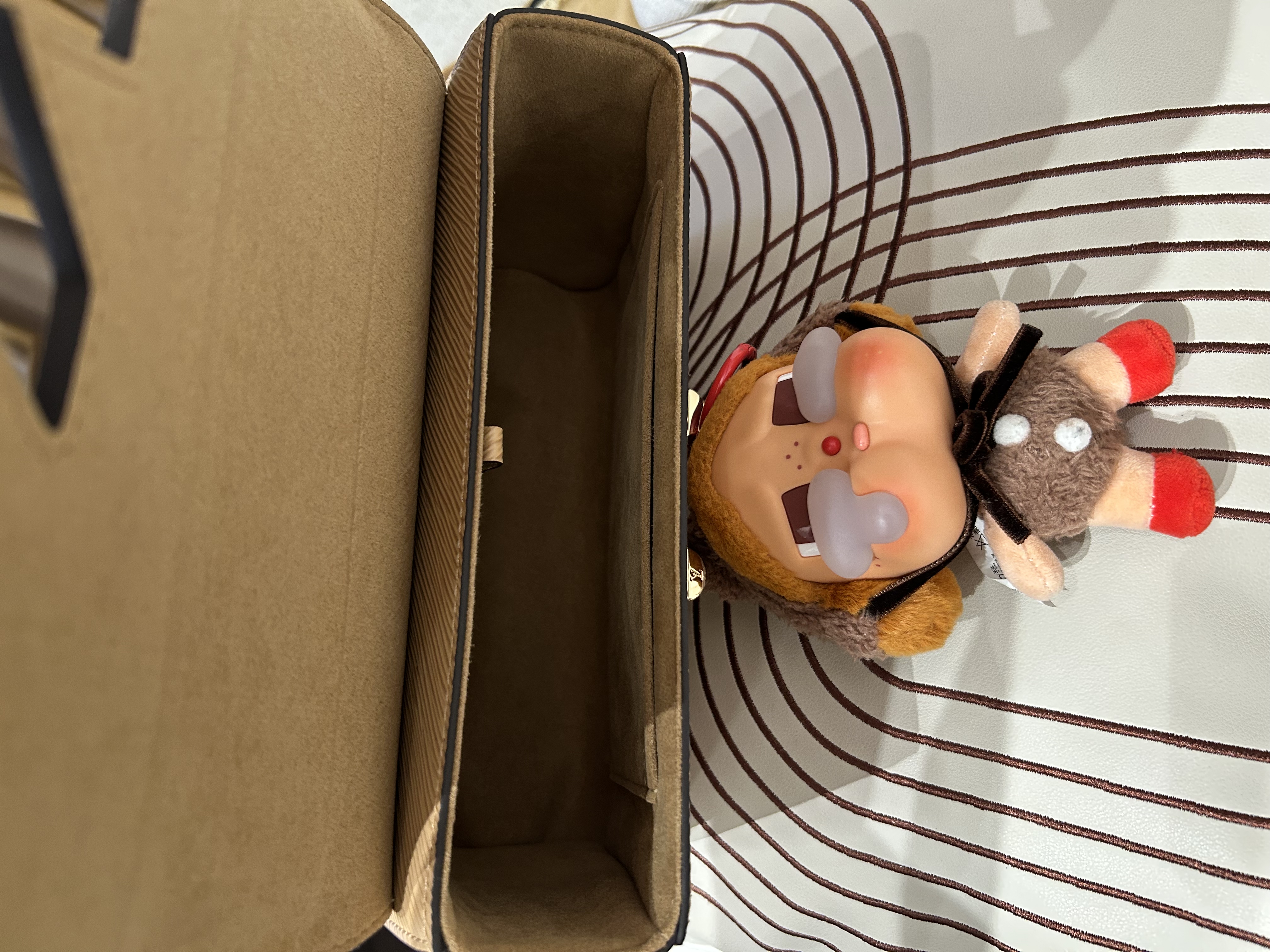 全新 LV Twist MM M51884 拼色 100%Authentic, 全新未使用品 ✅Dust bag✅Box