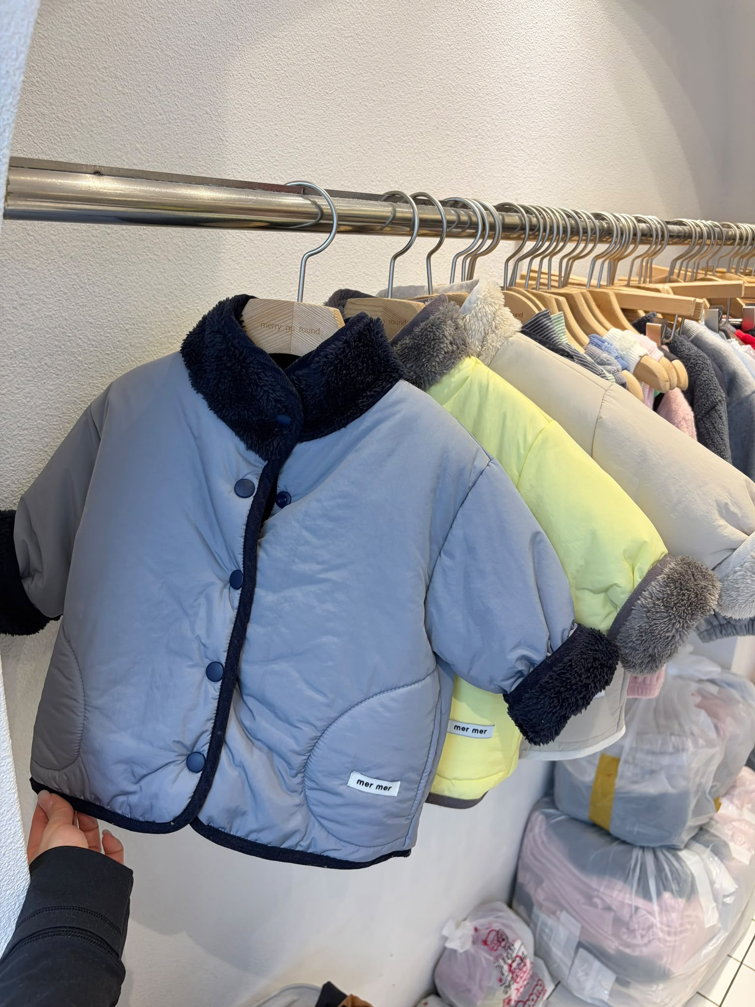 CL8057 Outer