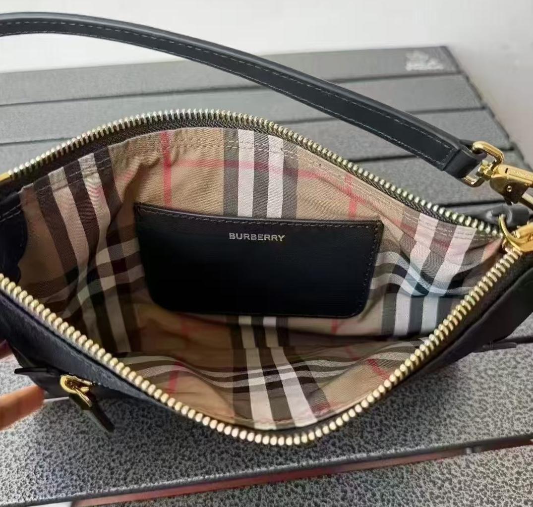 預購 Burberry🌈🌈 折扣款 尼龍腋下包