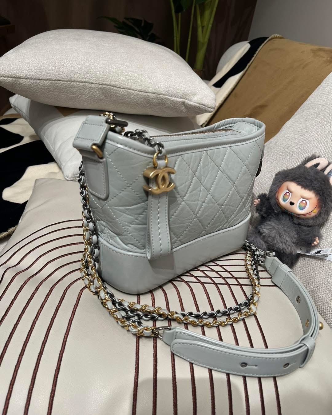 Chanel Gabrielle hobo small grey 100%Authentic ,98%new  ✅晶片✅dust bag✅box