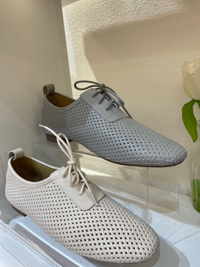 透氣斯文平底鞋