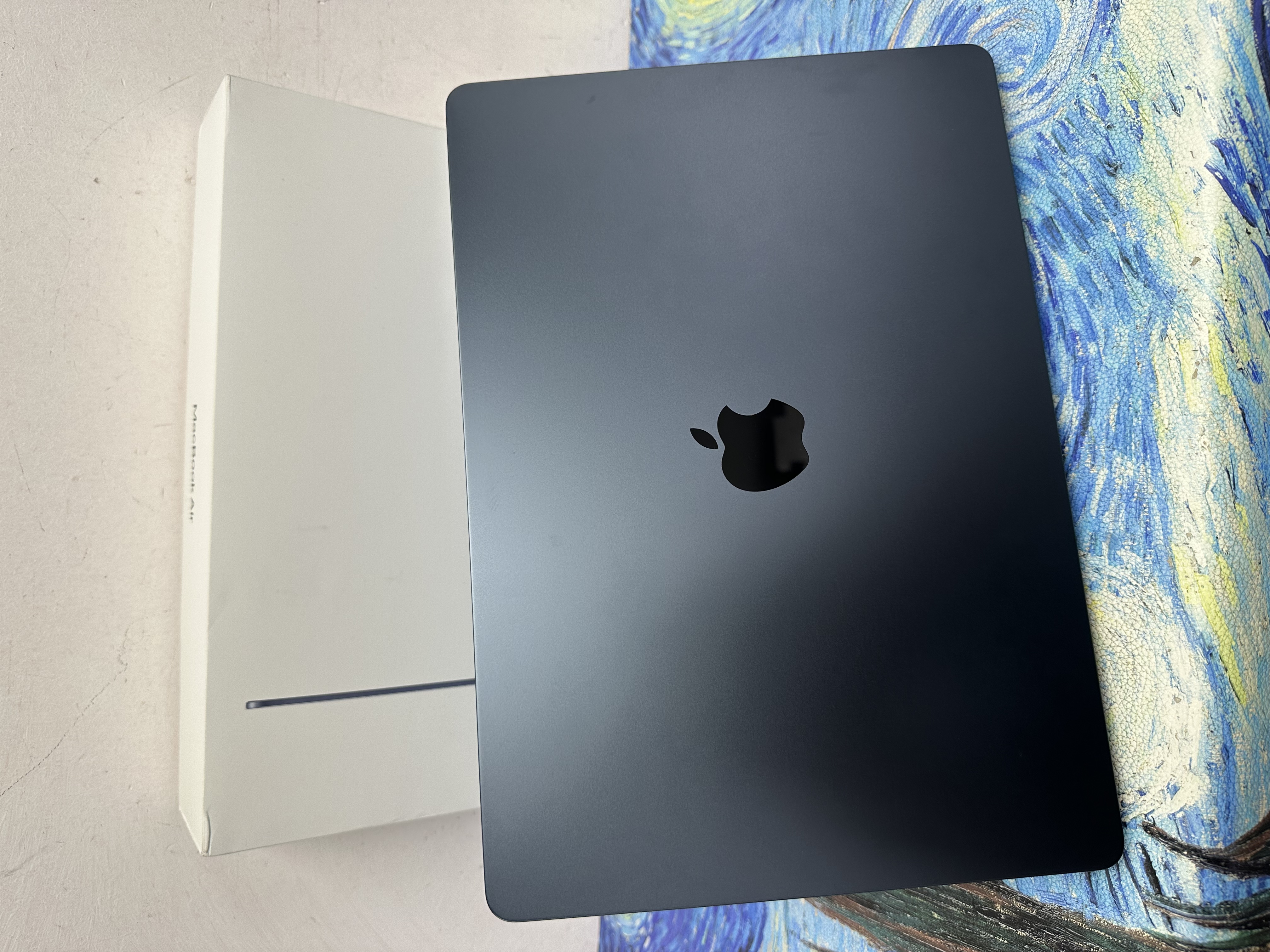 #6110 APPLE  MacBook Air M5 2026 M5 CPU/ 16GB Ram/512GB SSD/10核心GPU/Liquid Retina Mon/15吋/藍色/Gaming Laptop / Notebook / 超強續航能力/ 原廠保養/ 文書機 / 畫圖 / 剪片 / Movie / Netflix / 香港行貨✨