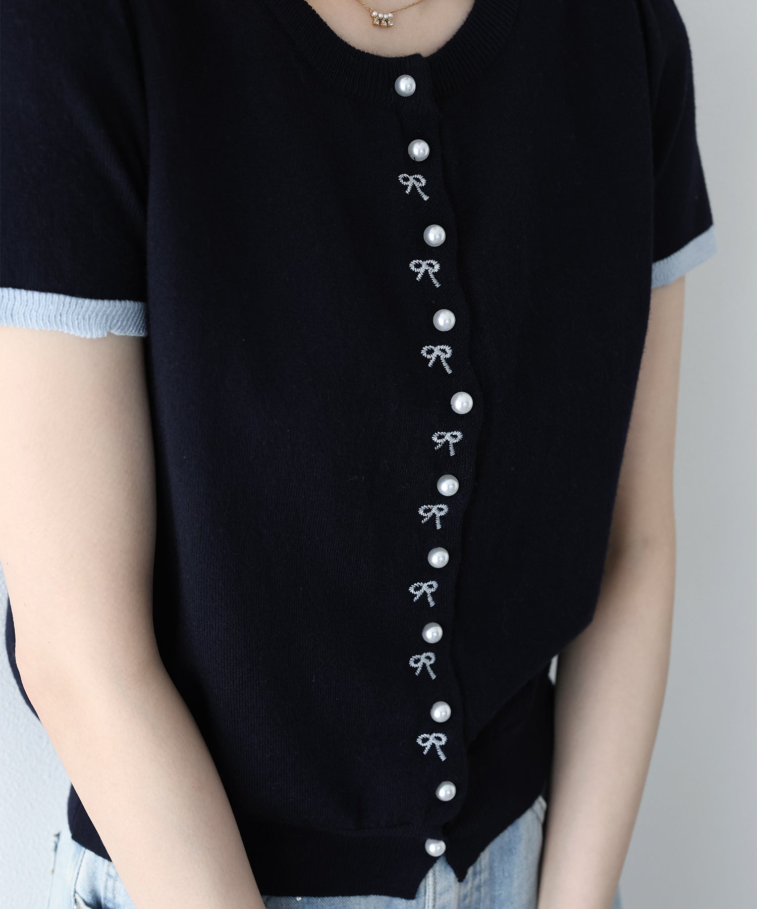 <JP> 蝴蝶結刺繡珍珠鈕 cardigan * 3色入 <預購>