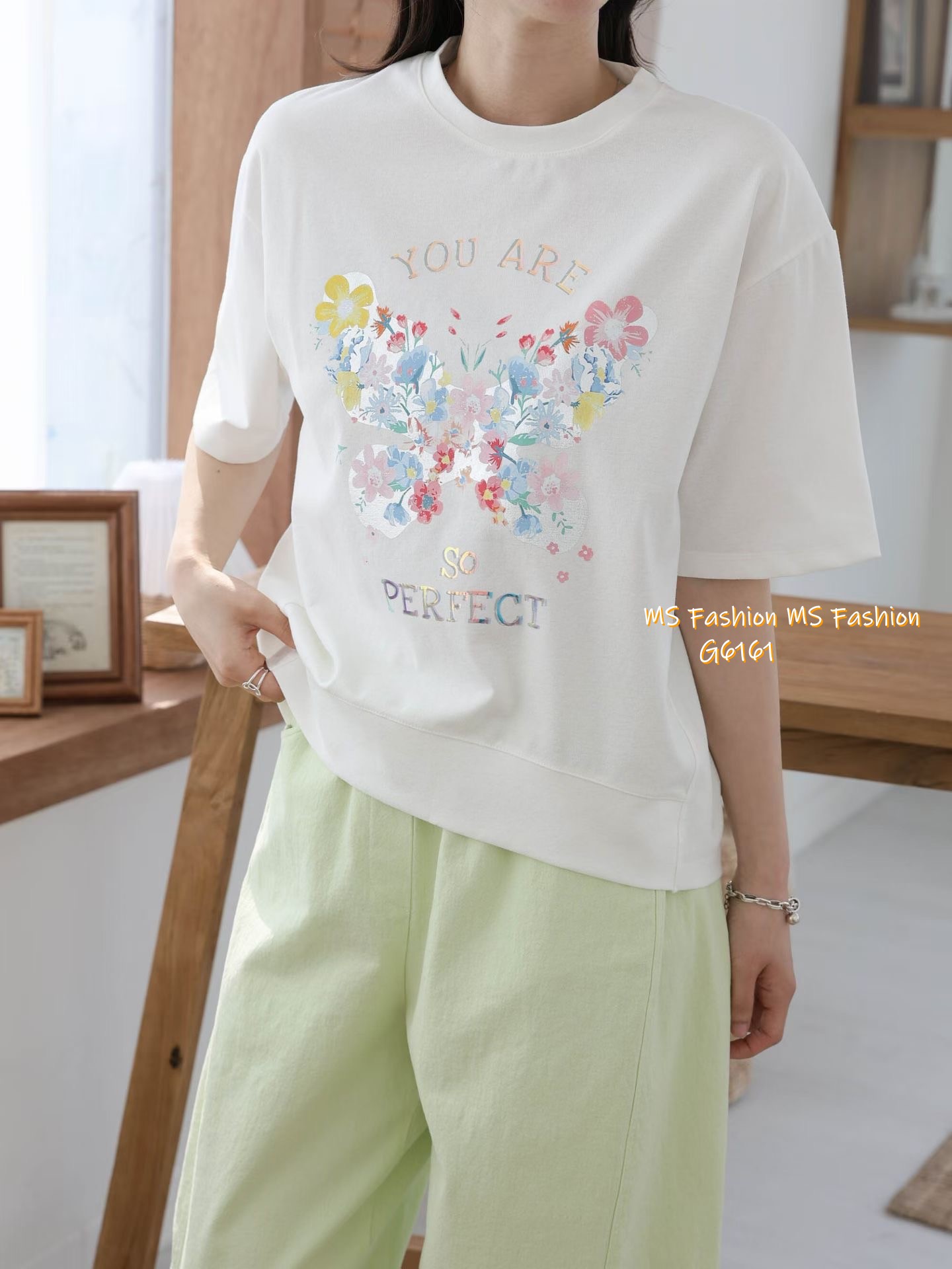 G6161 韓國🇰🇷蝴蝶花圖案top