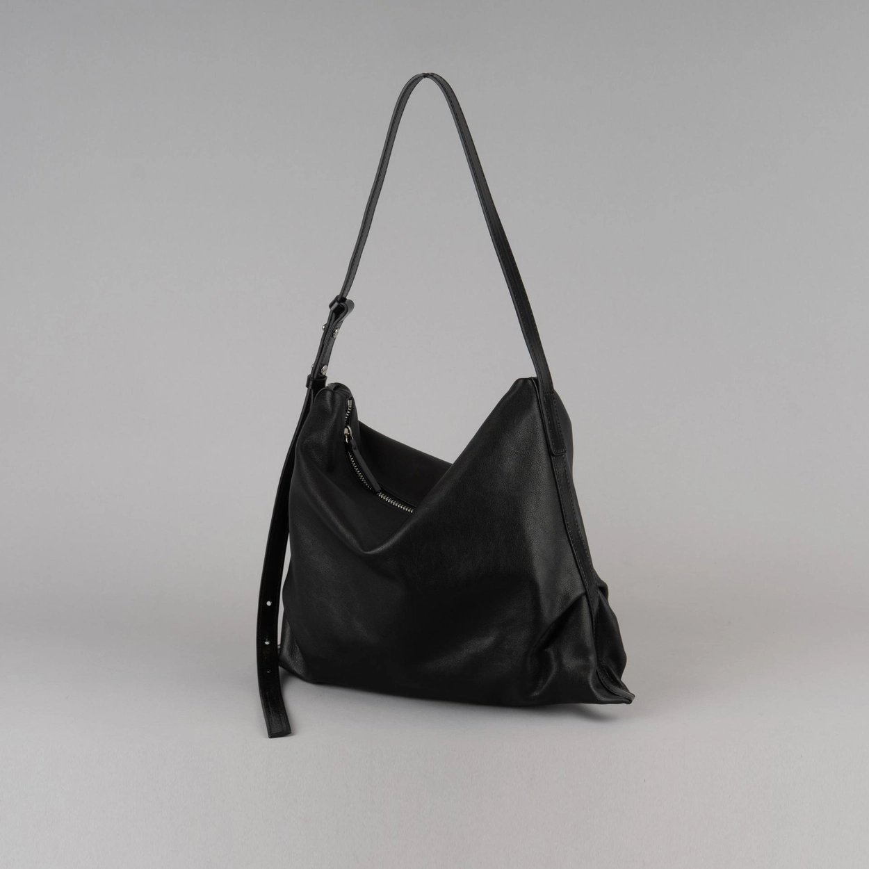  【熱賣款】預訂_慵懶風單肩 Day Shoulder Large By Bucks & leather