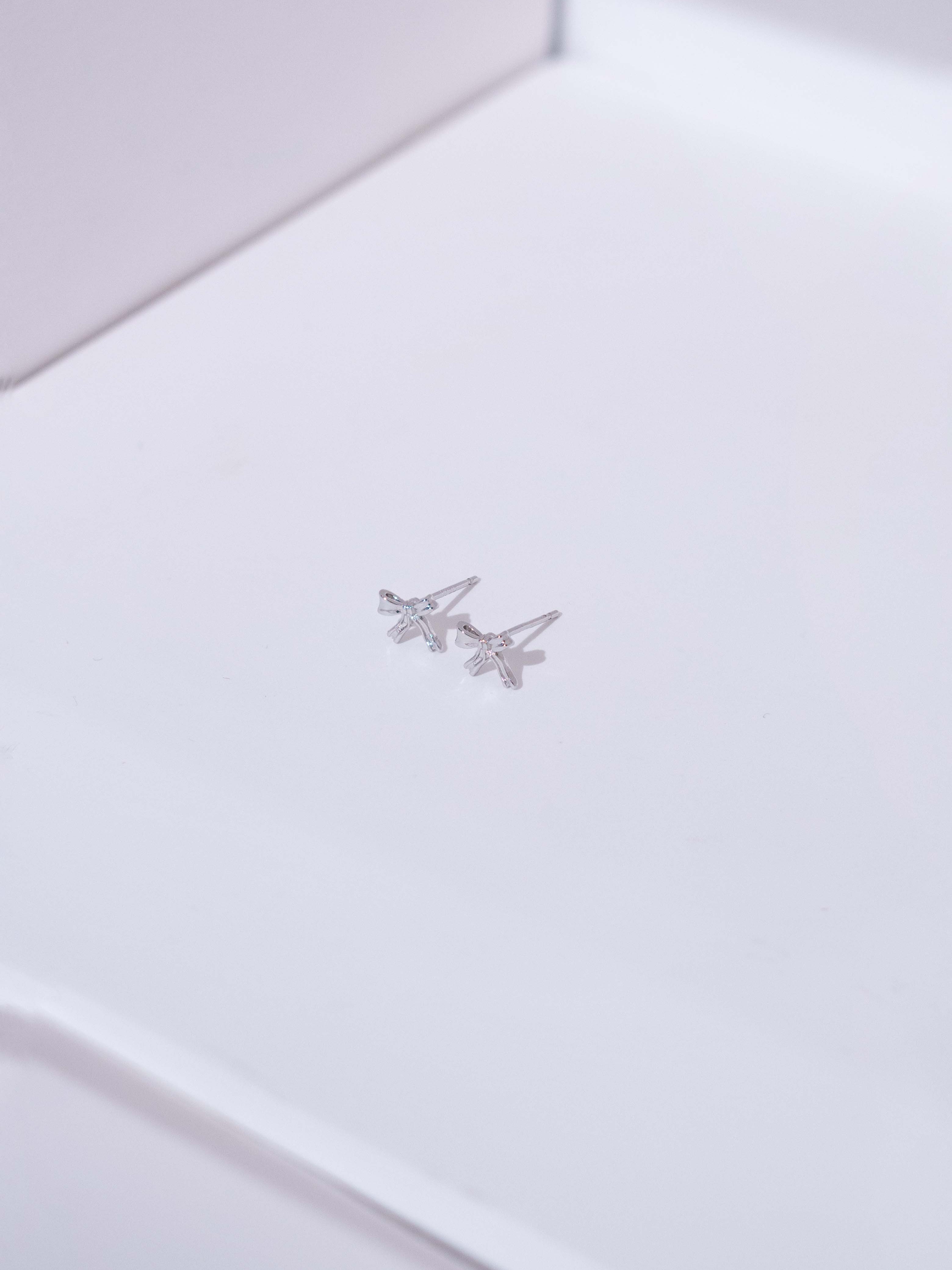 Gift Ribbon Stud Earrings