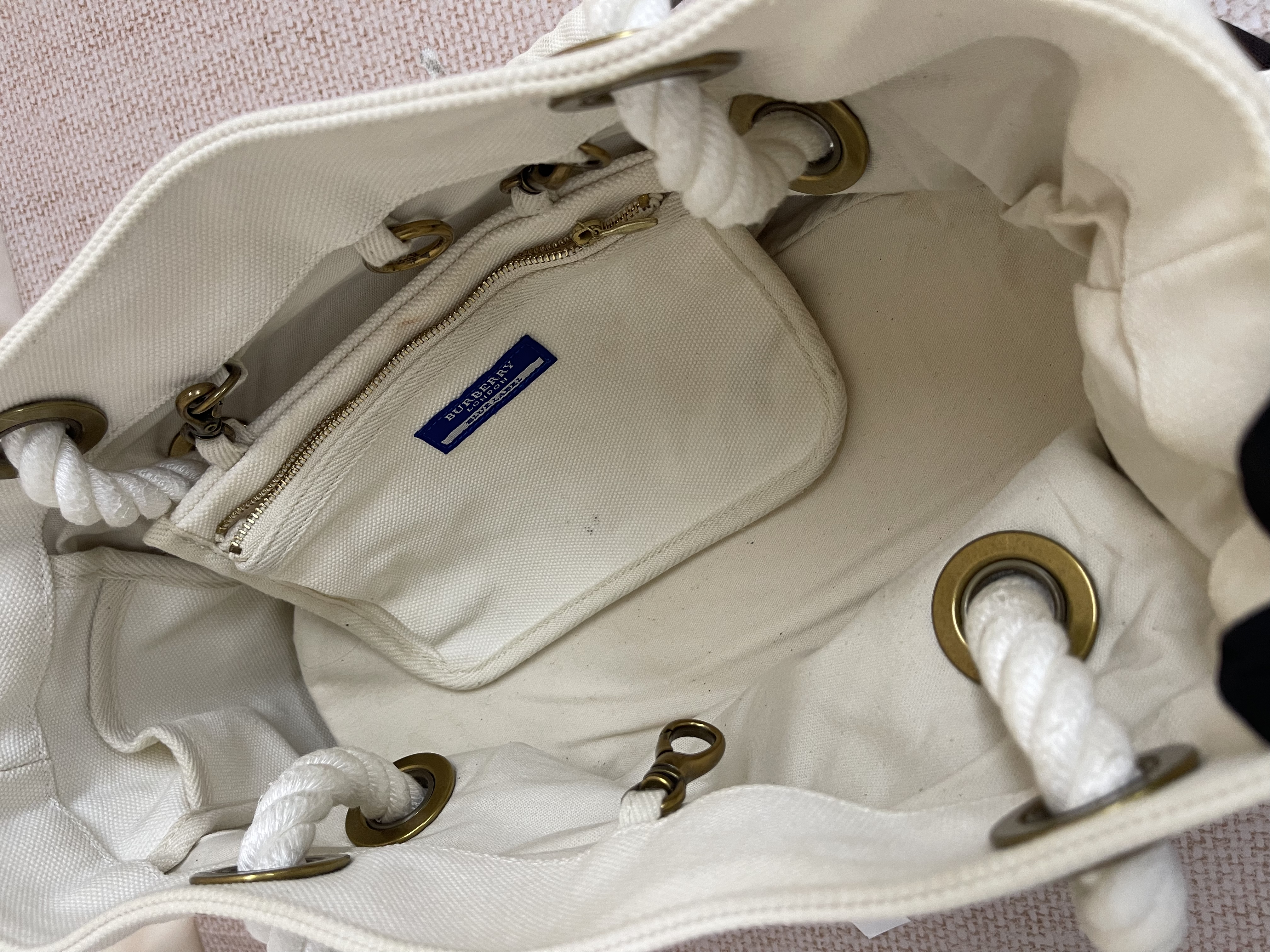 Pre-owned Burberry Blue Label Shoulder Bag / Product Code: 26042001