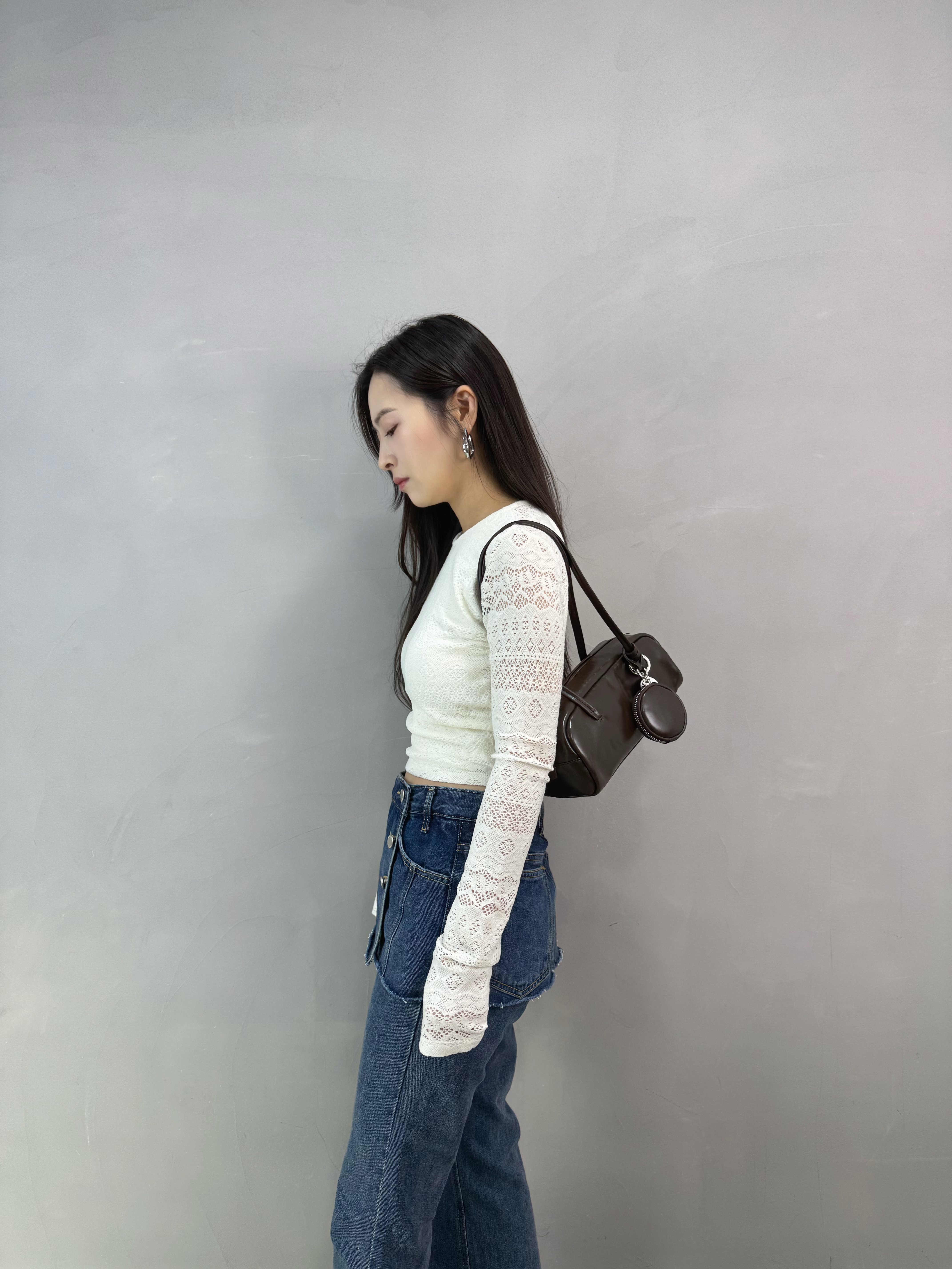 B06 通花露背Bra Top Tee 