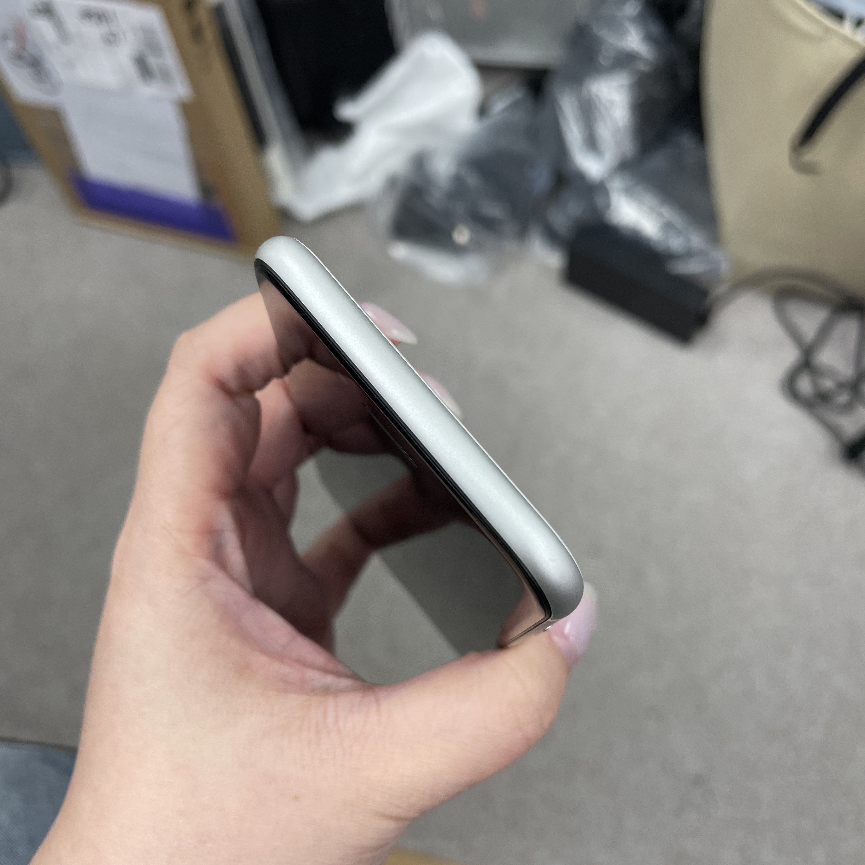 *6637 SE2 完美機 64GB 電77 白色 white