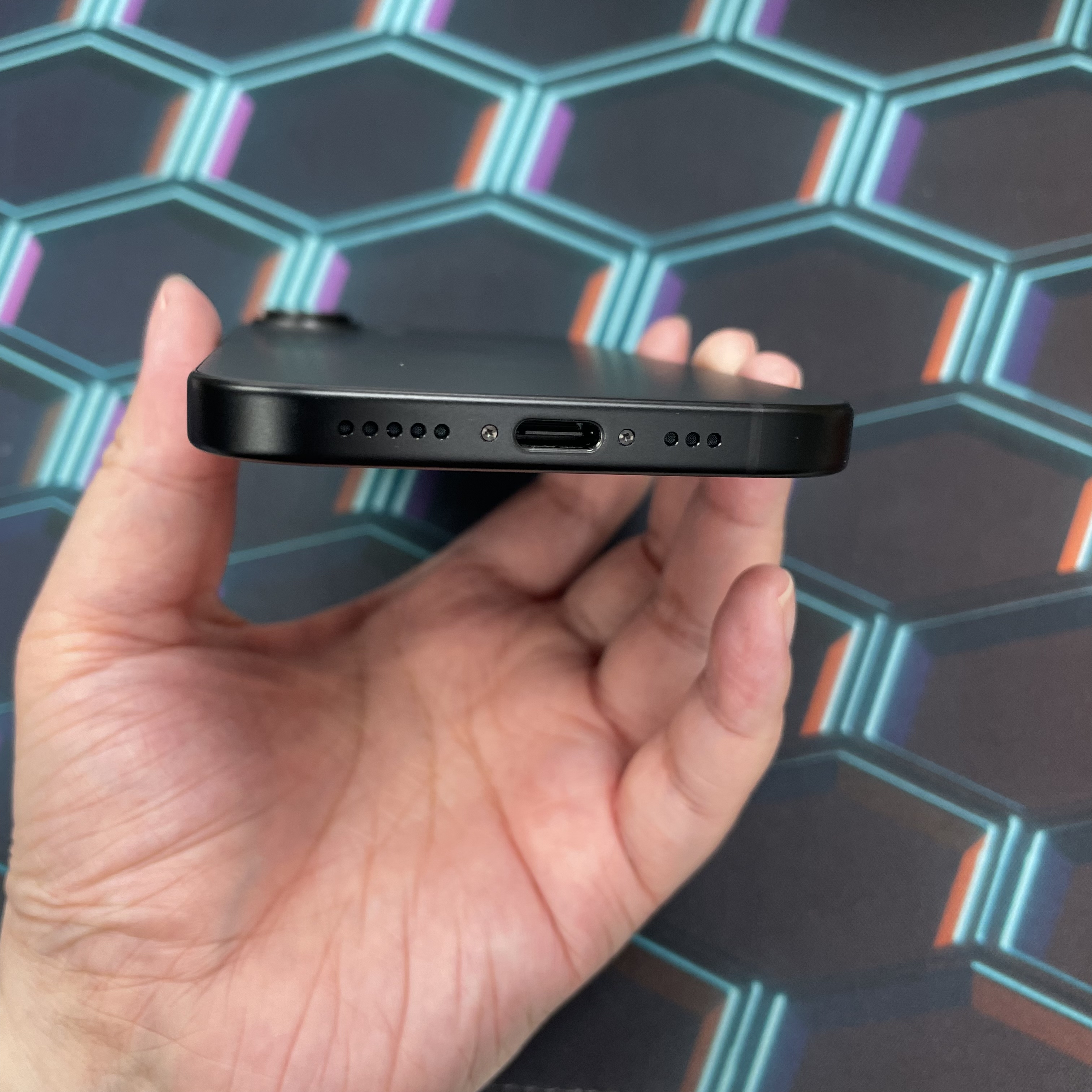 *6206 16 勁靚機 128GB 電100 黑色 black