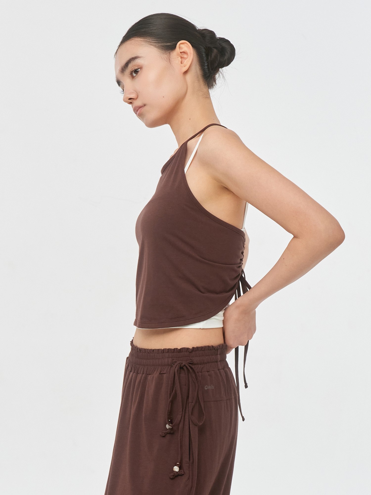 預購_Asana Back Strap Sleeveless by Conch