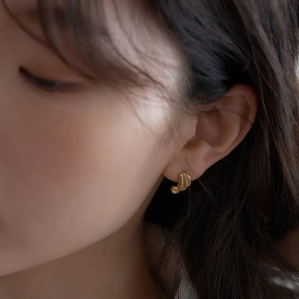 AUBE DE MOI | Nouveau. Wave Earring