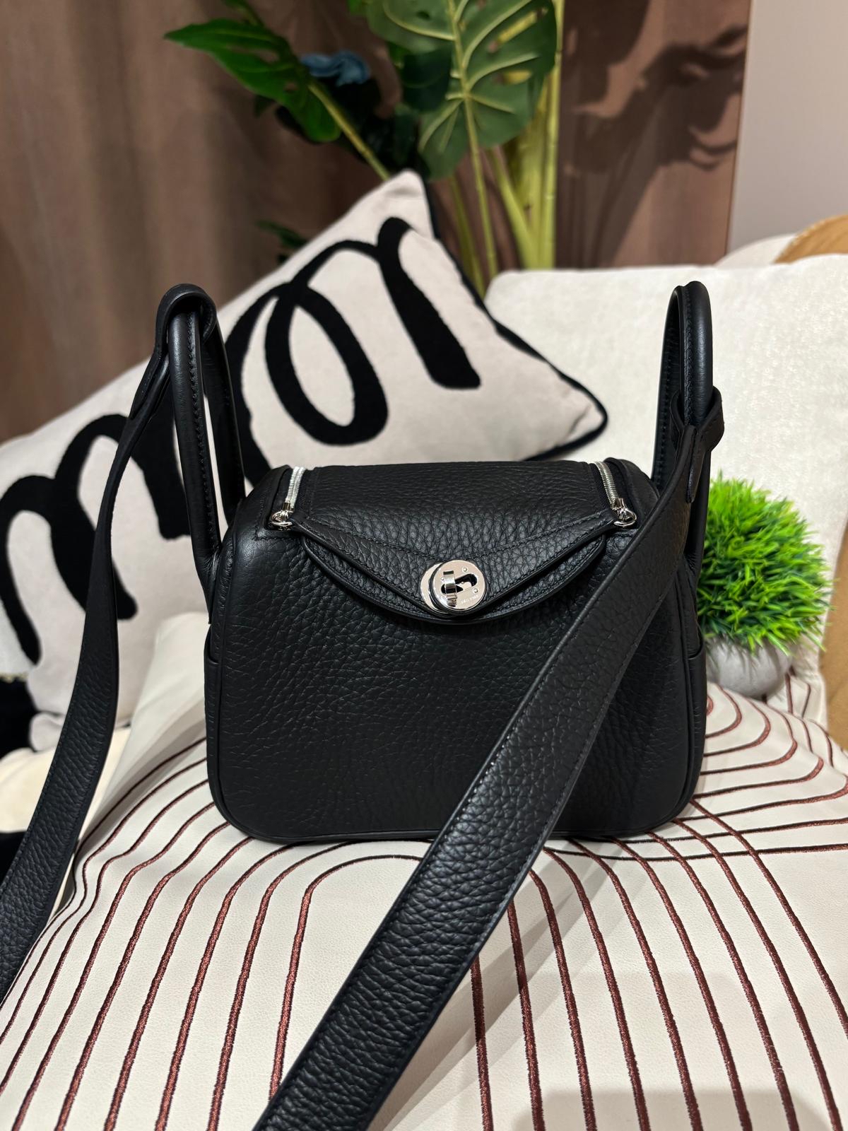 Hermes Mini Lindy Stamp W 黑銀 100%Authentic, 99%New ✅收據副本✅Dust bag✅Box