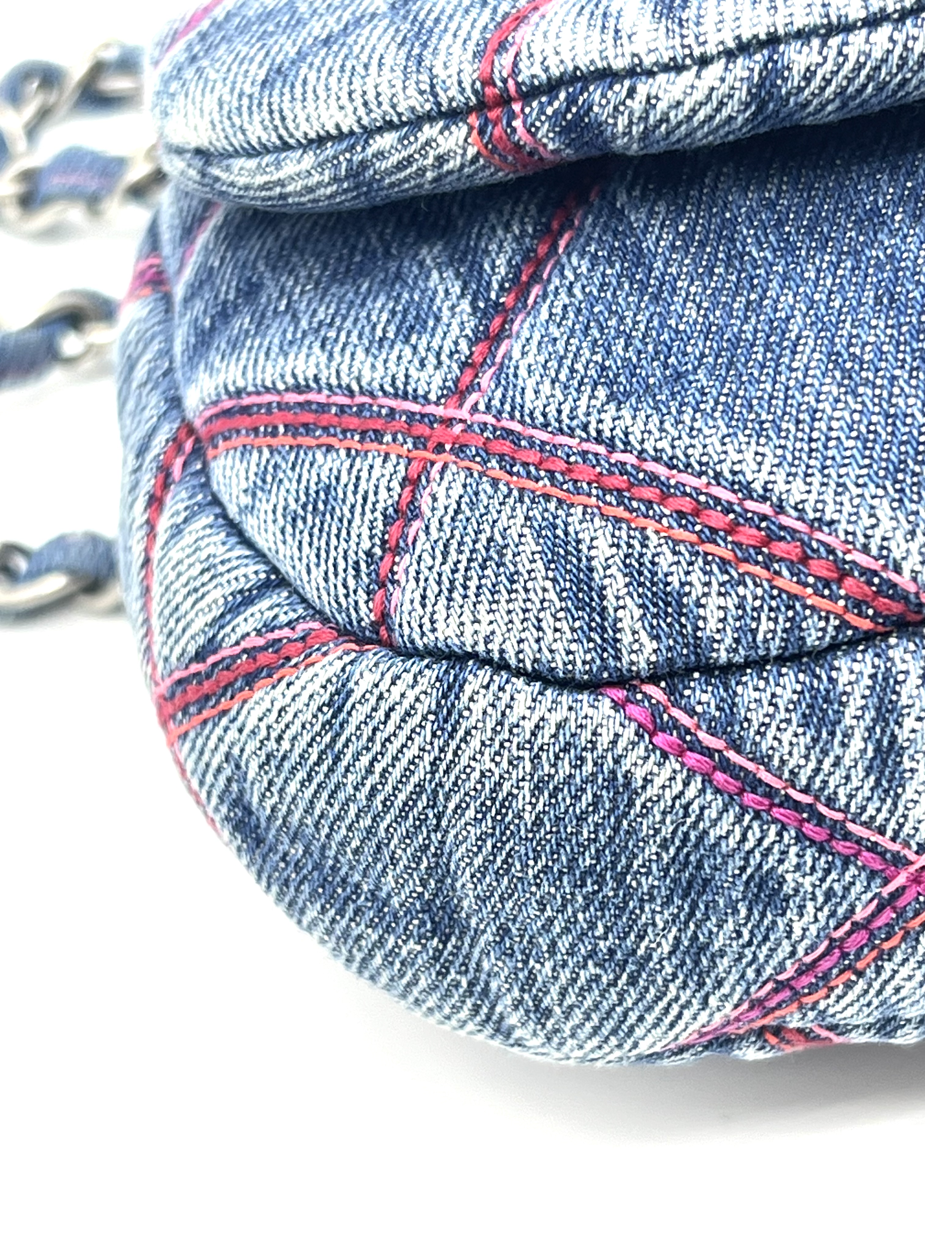 Pre-Owned CHANEL Coco Beach / Product Code: 26042110