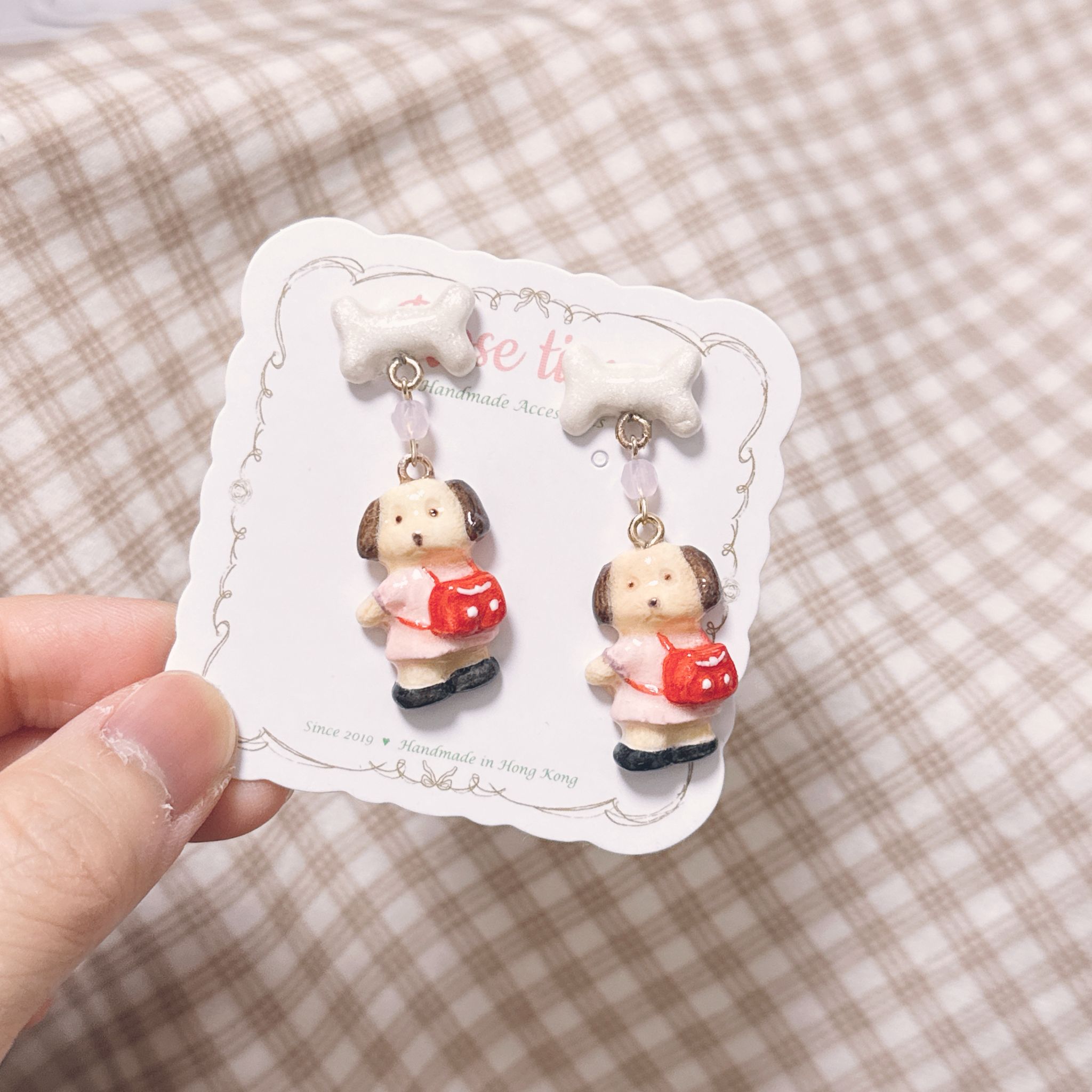 手繪小狗貝莉上學去 耳環