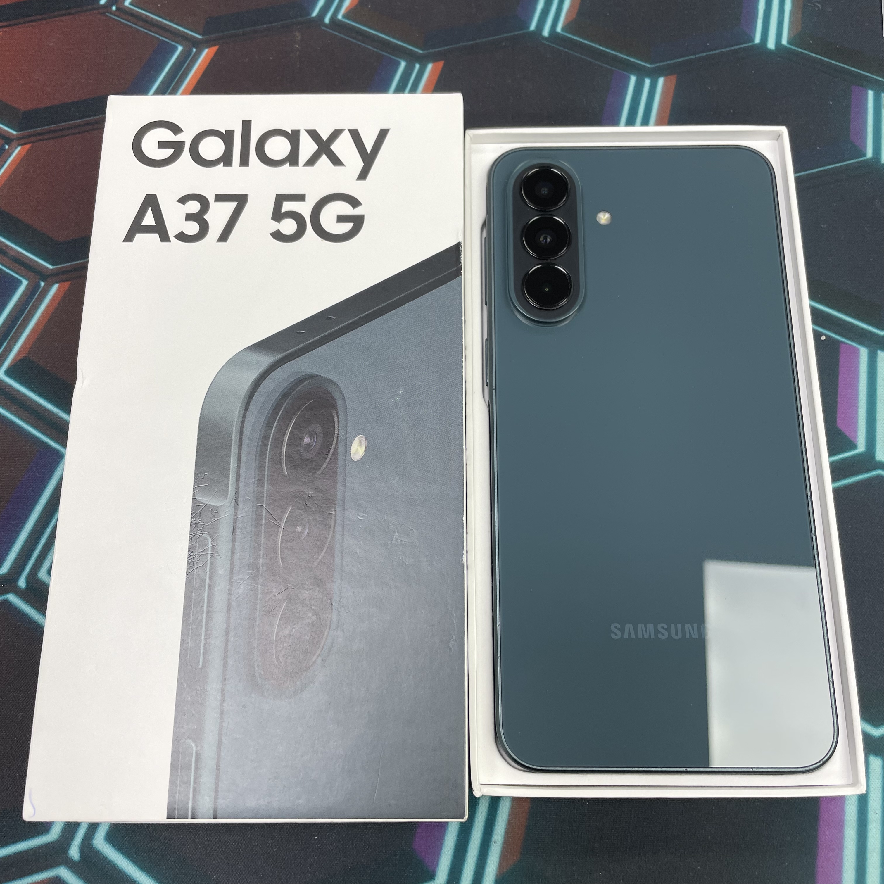 *8219 Galaxy A37 5G 完美機 8+256GB 灰色 gray