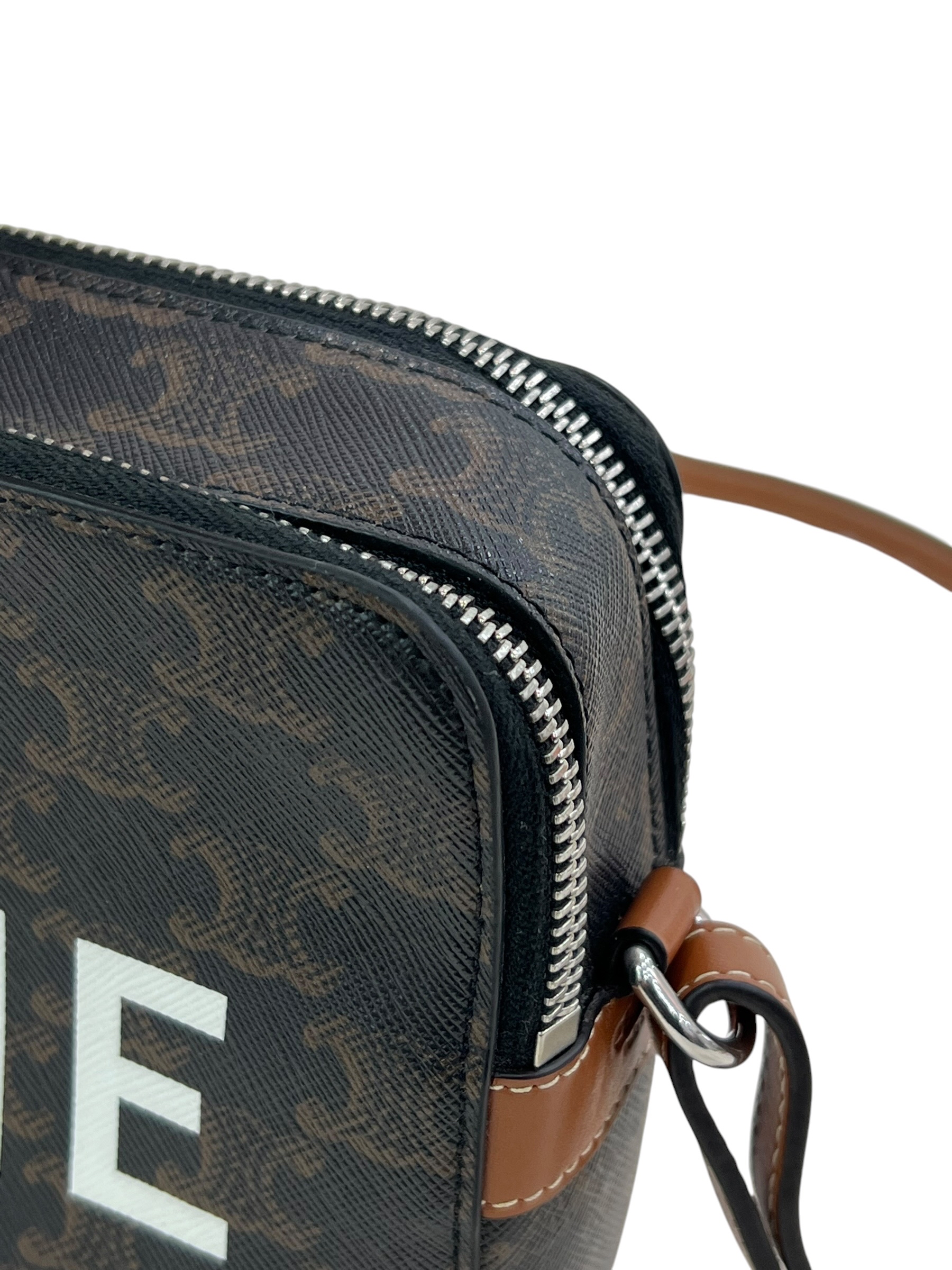 Pre-Owned CELINE Camera Bag / Product Code: 063021