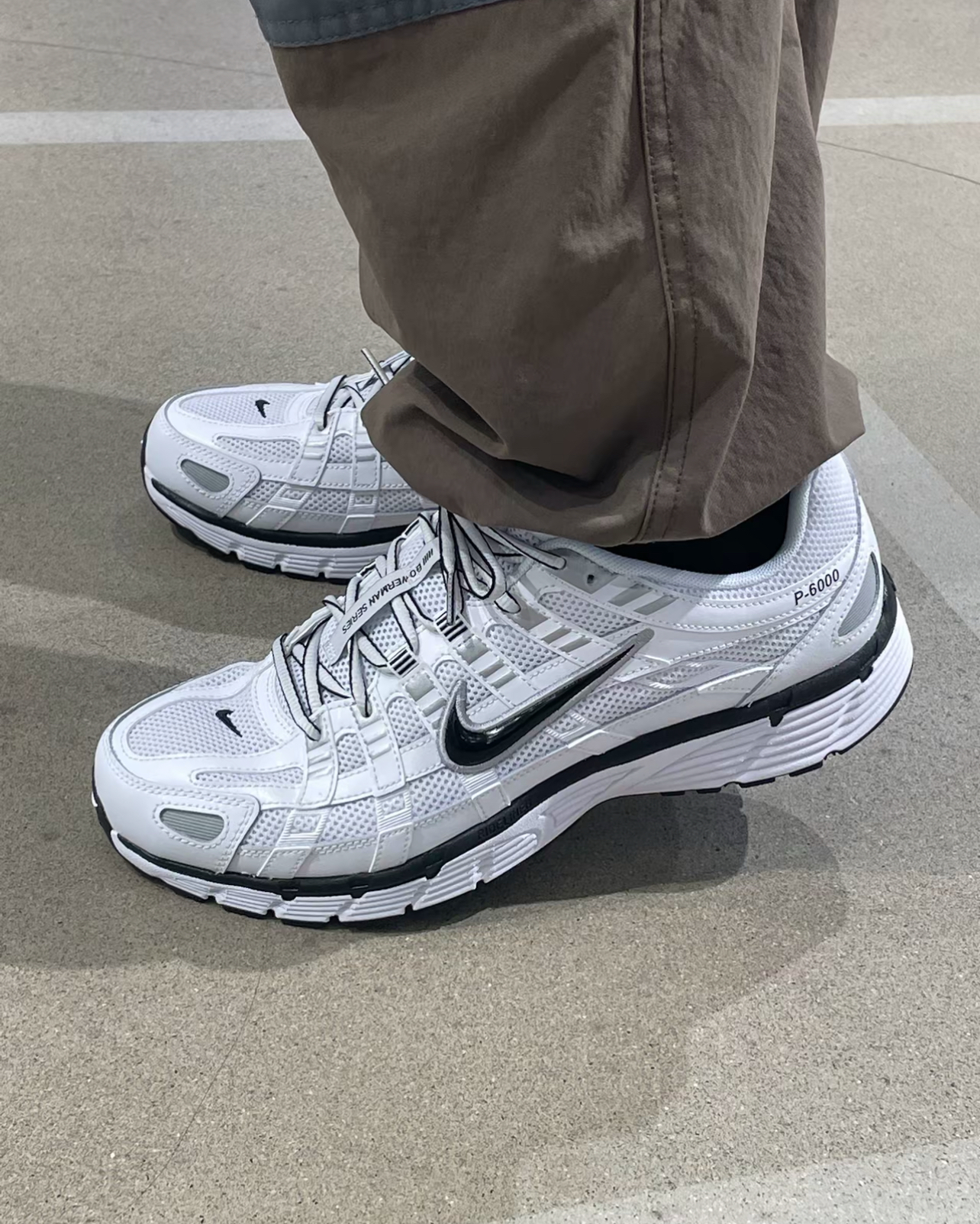 CD6404-107 Nike P-6000 White Metallic Silver Black CD6404-107