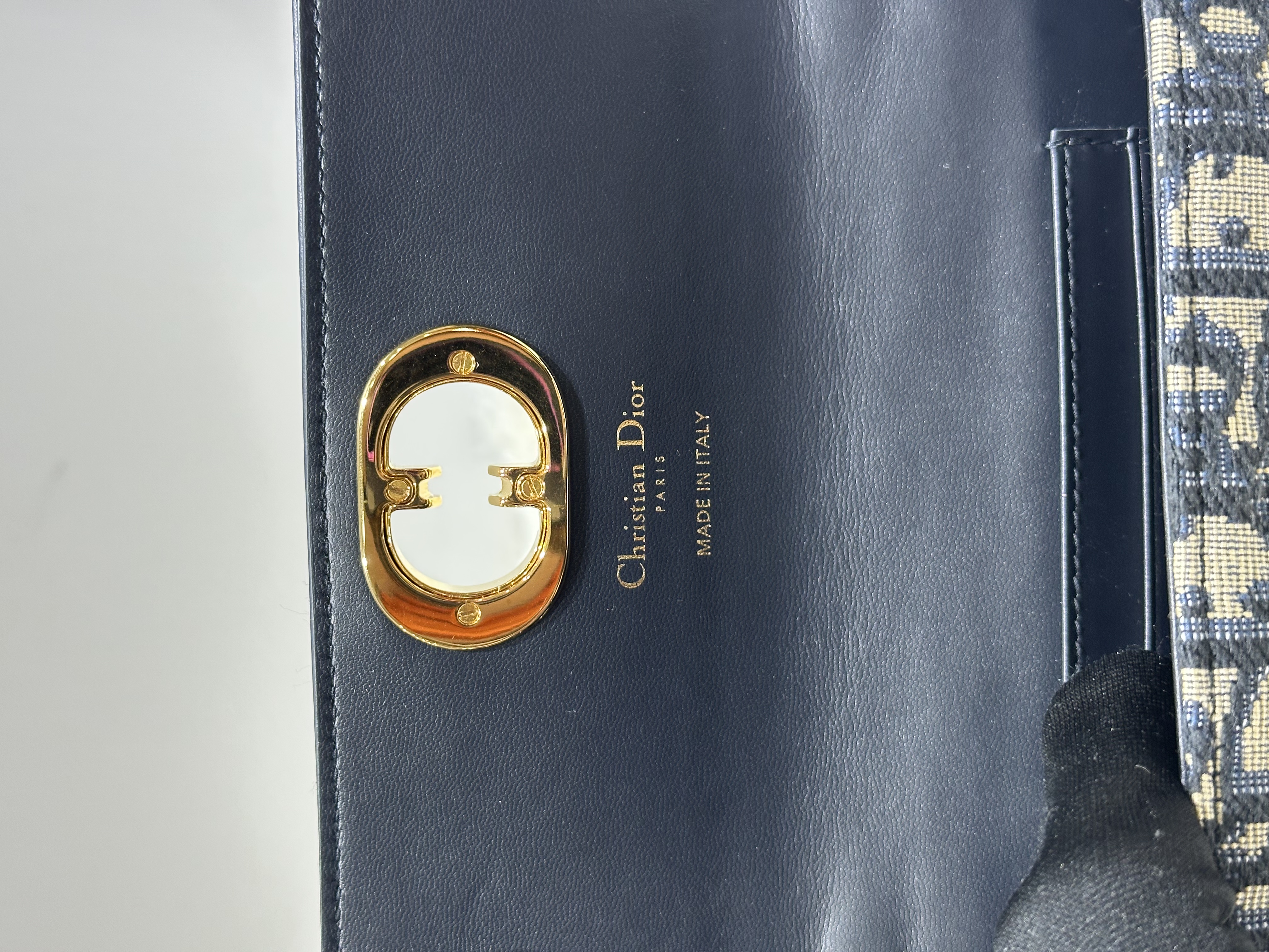 直播貨品 |  [1個-$100 2個-$300］H1
