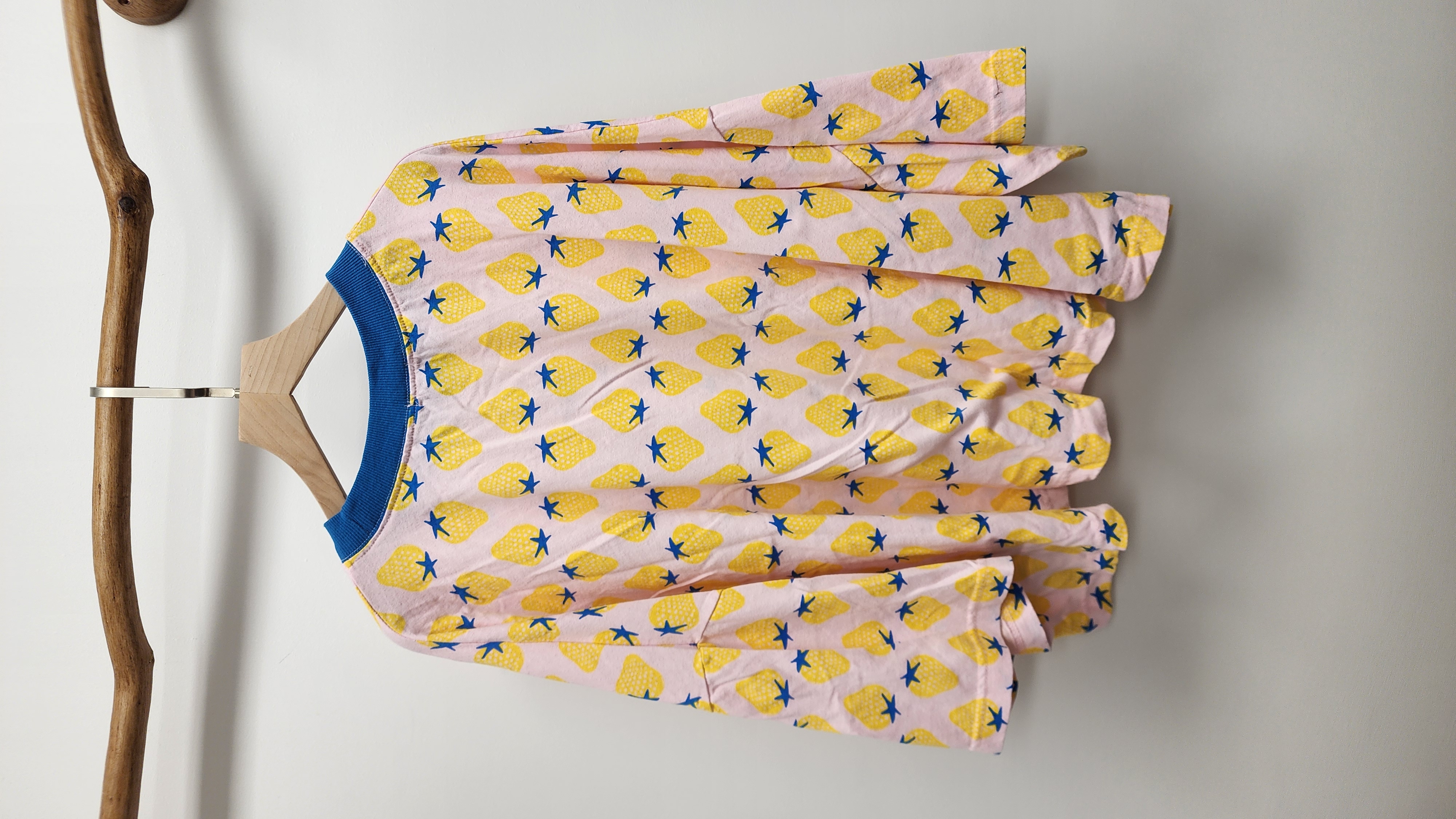 韓國粉紅拼黃士多啤梨圖案棉Tee