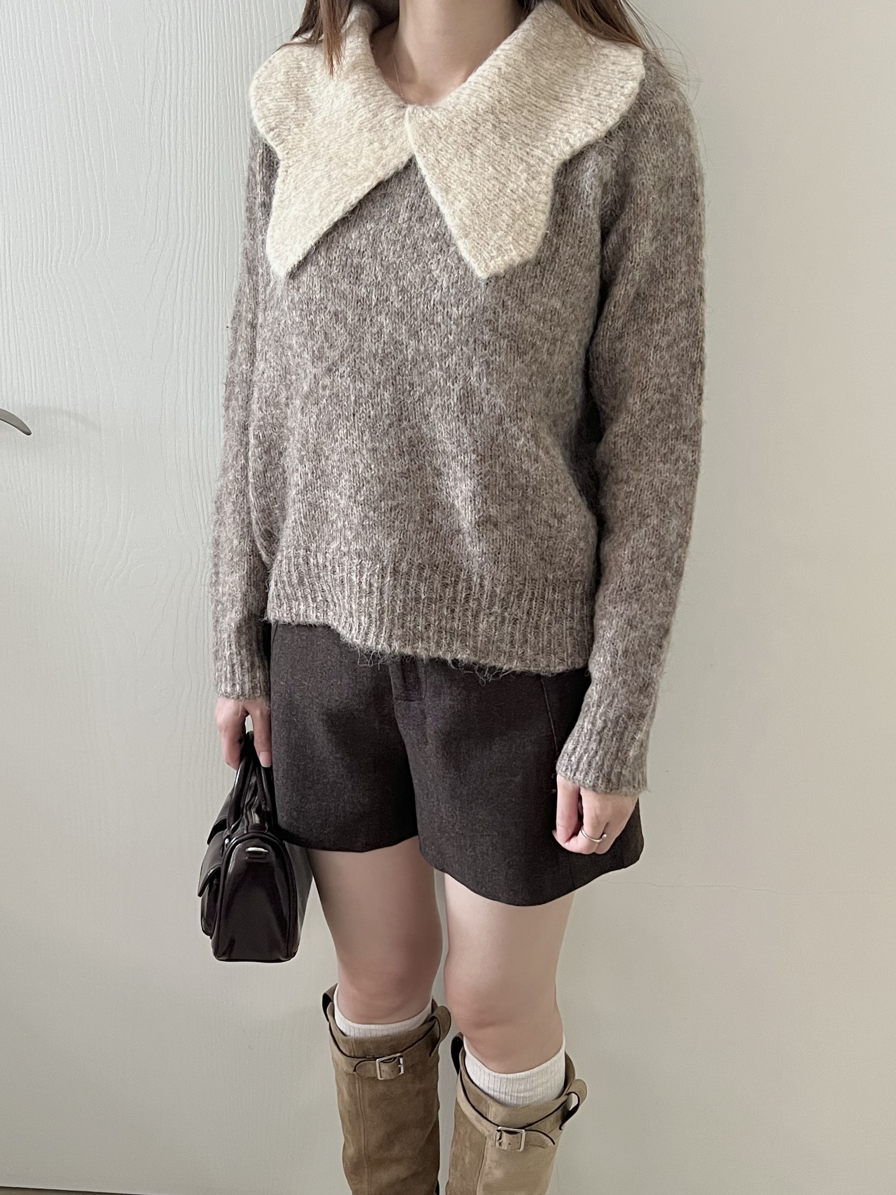 大蝴蝶領口混色毛衣 現貨