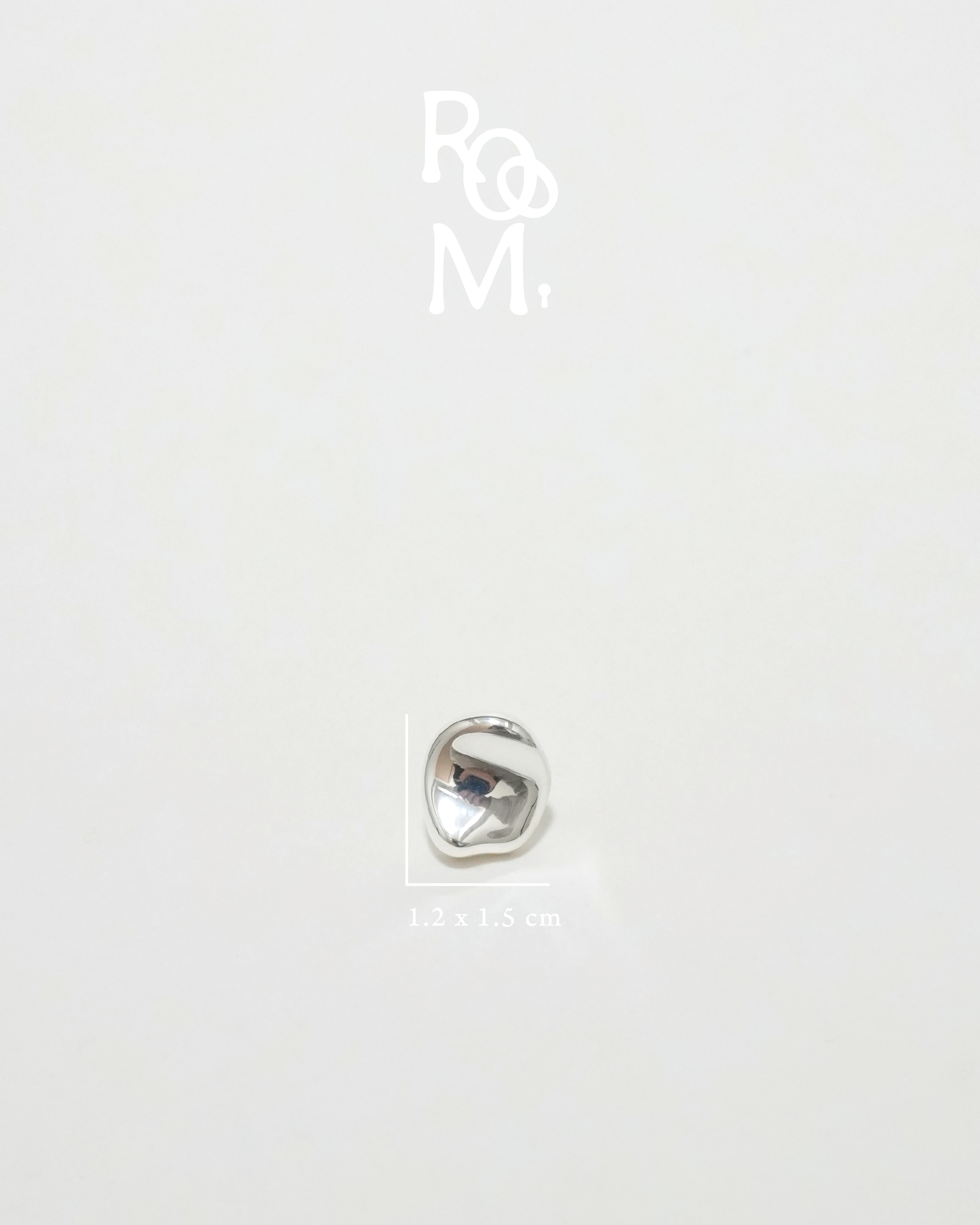 Chic Streamlined Bean Earrings