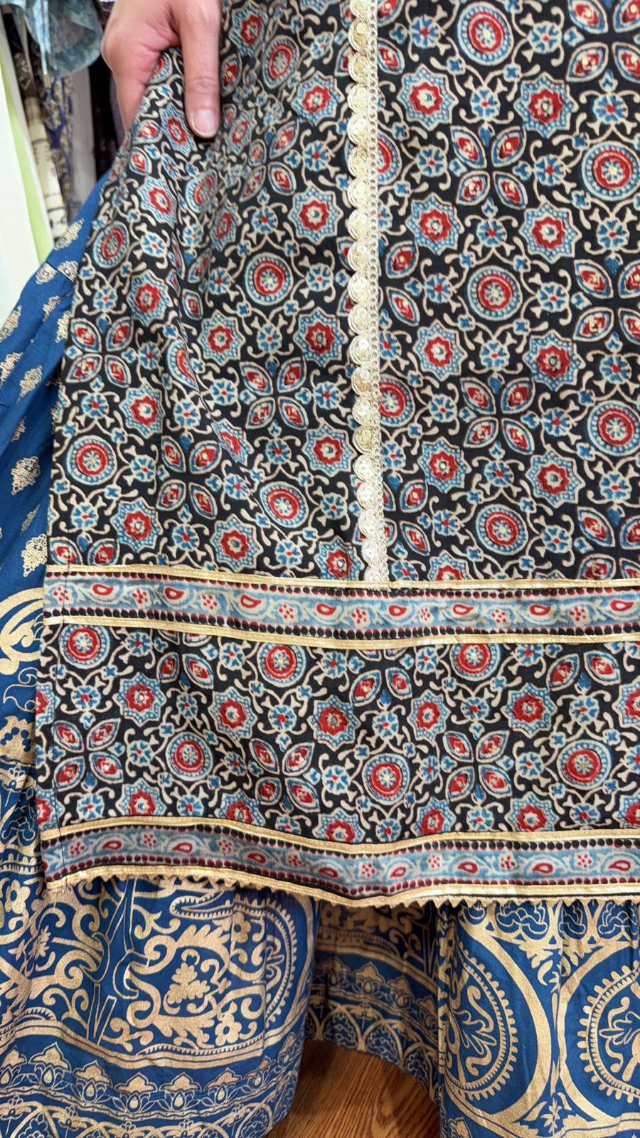 2526 Blue Black Traditional Mandala Pattern Kurta
