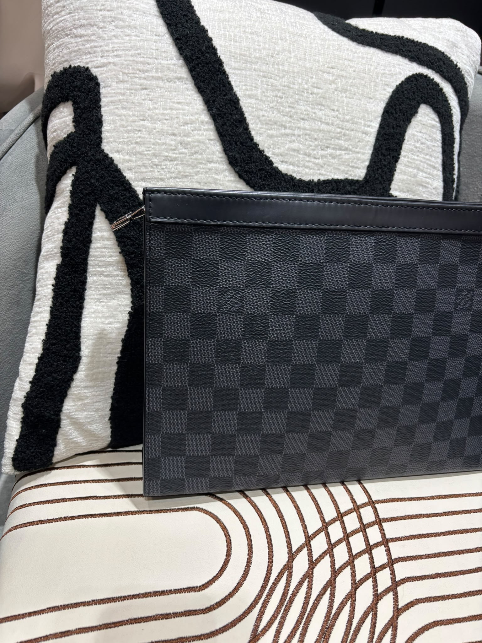Louis Vuitton LV Pochette Voyage MM 100%Authentic,99%New✅Dust bag