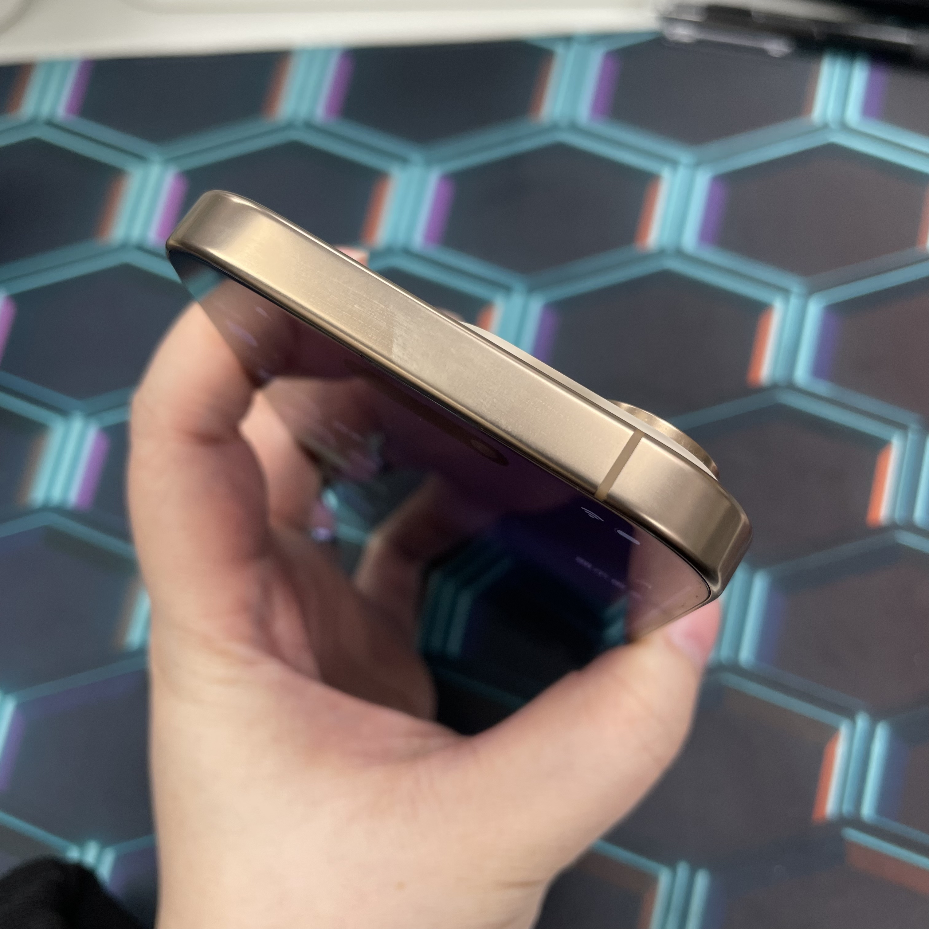 *6340 16 pro 完美機 256GB 電90 沙色 gold