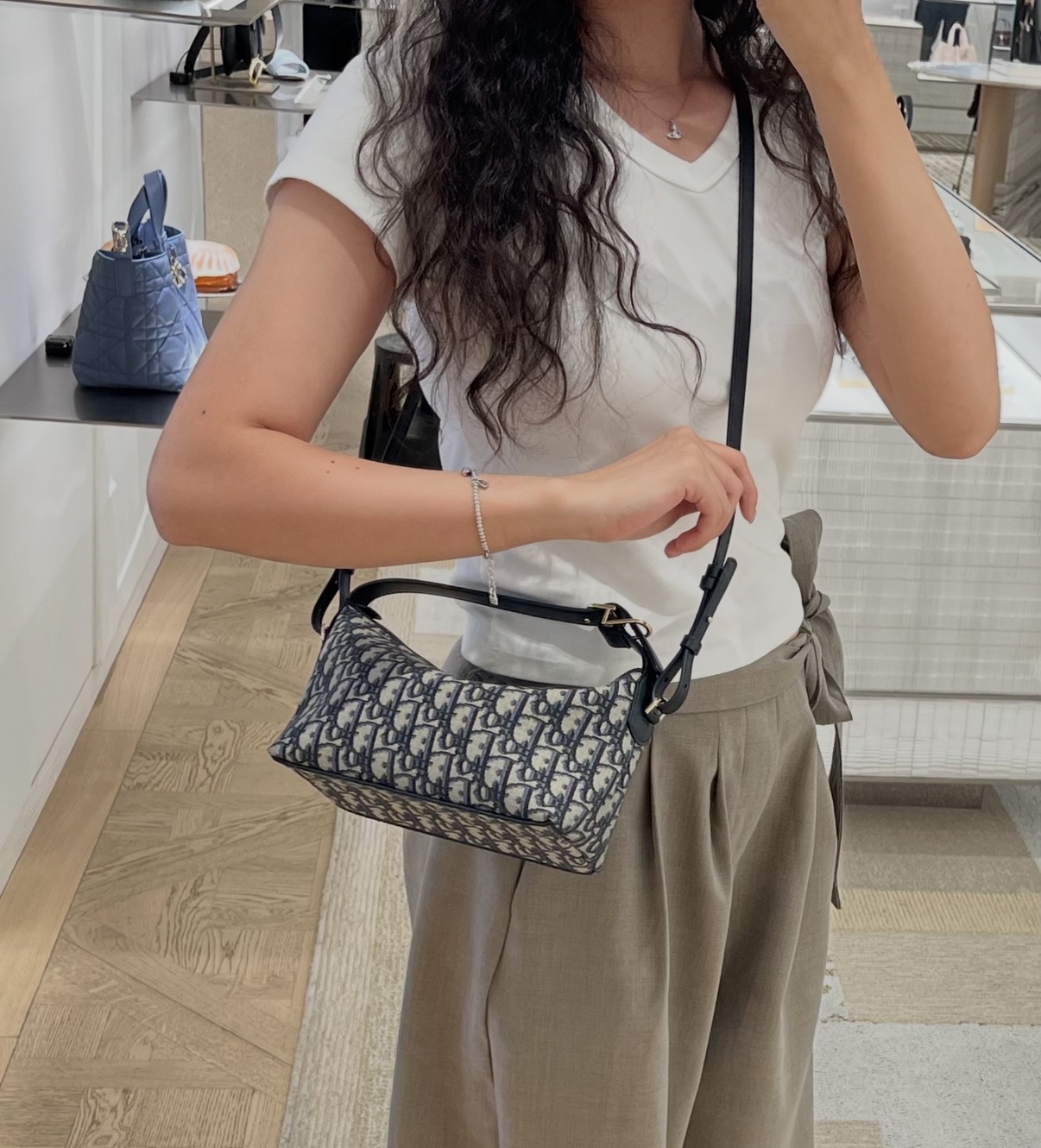 😍接單🍒 26年新款 Dior small 飯盒包有埋肩帶了 Size 22x13x9.5 cm