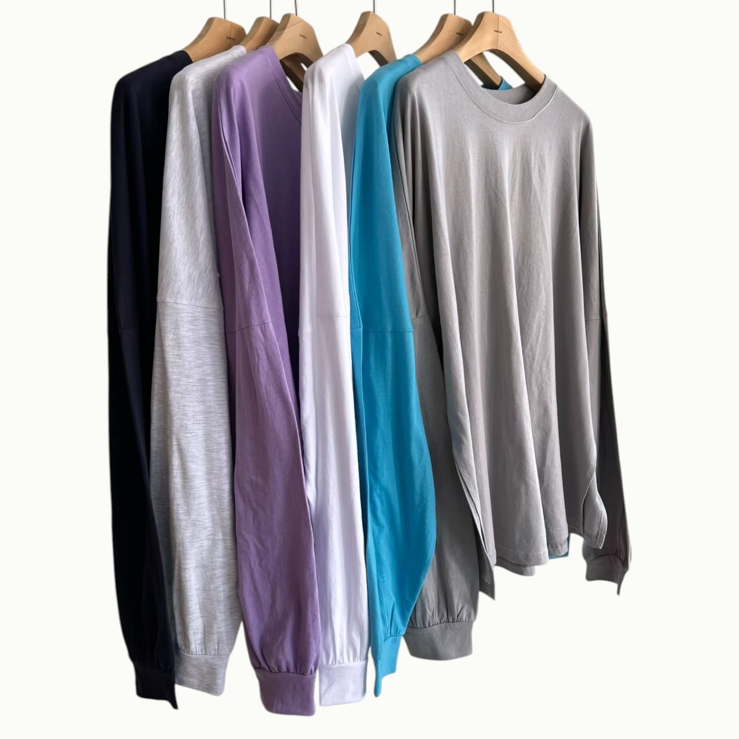 221016 薄料長䄂tee