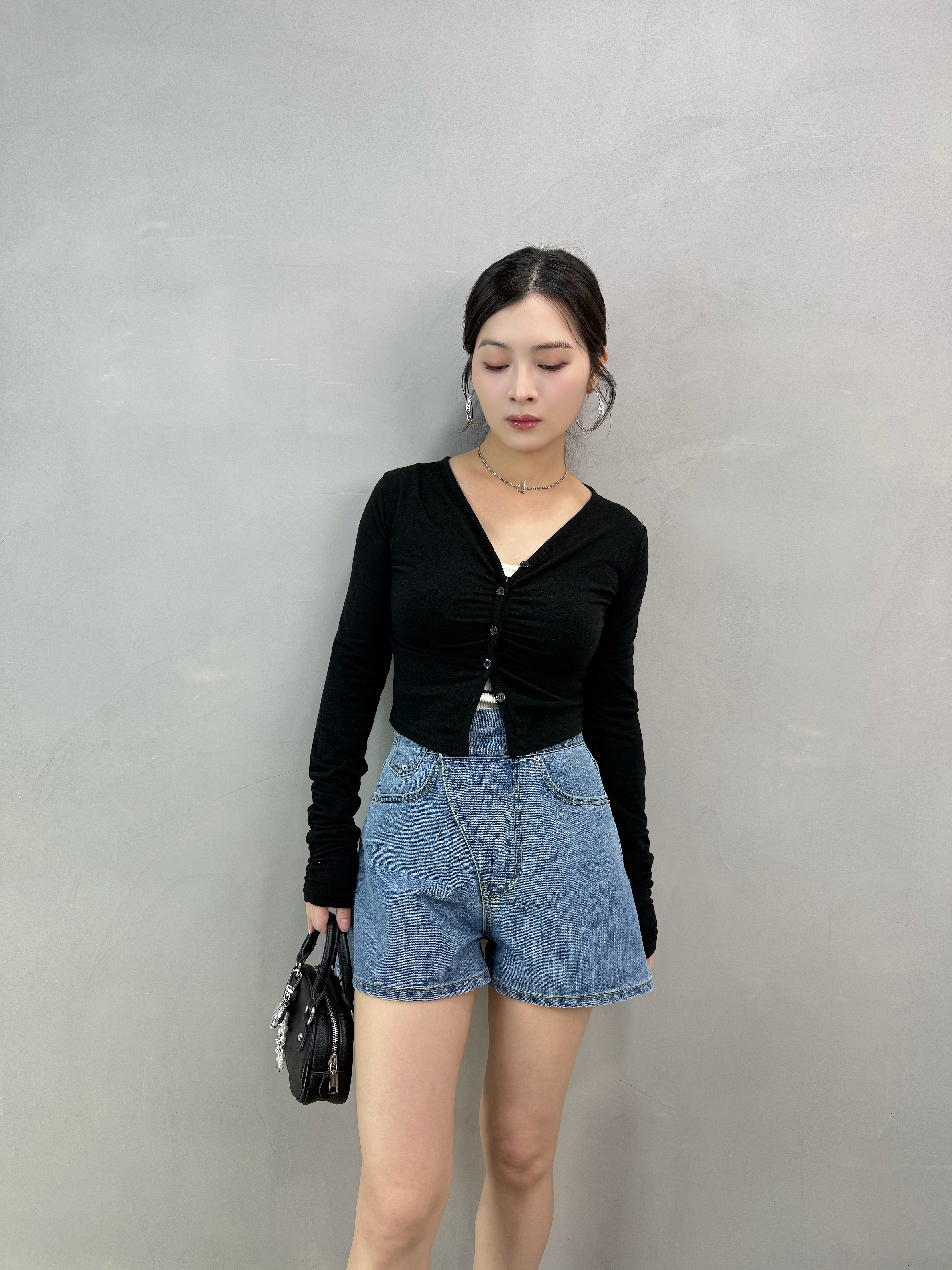 Y94 扣鈕打褶外套