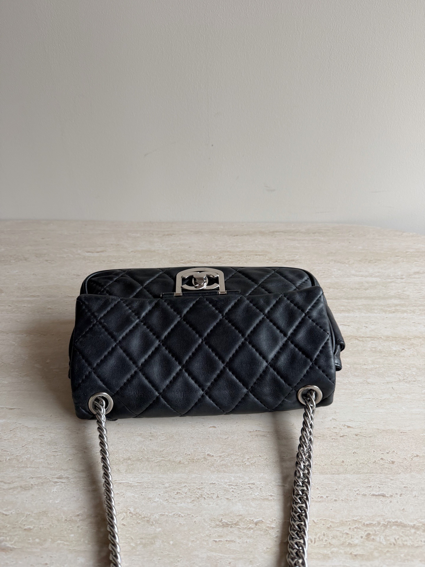 【預訂貨品】Chanel黑銀羊皮愛丁堡腋下包