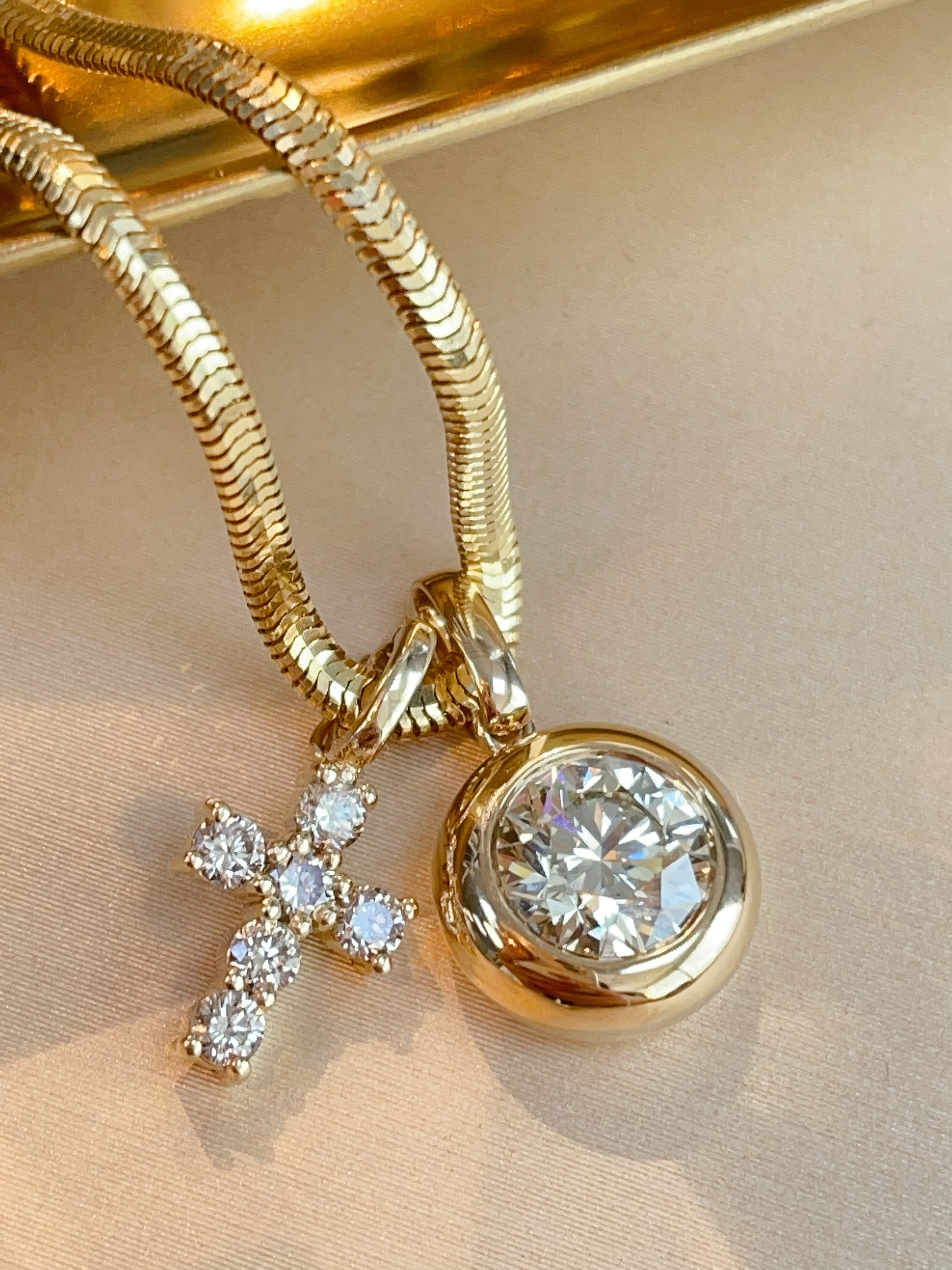 十字架萬能球吊墜 N240454