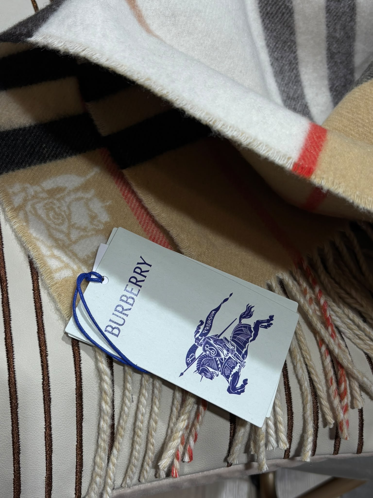 未使用品 BURBERRY 頸巾100% Cashmere Checked Scarf 100%羊絨經典格紋圍巾 100%Authentic, Unused未使用品