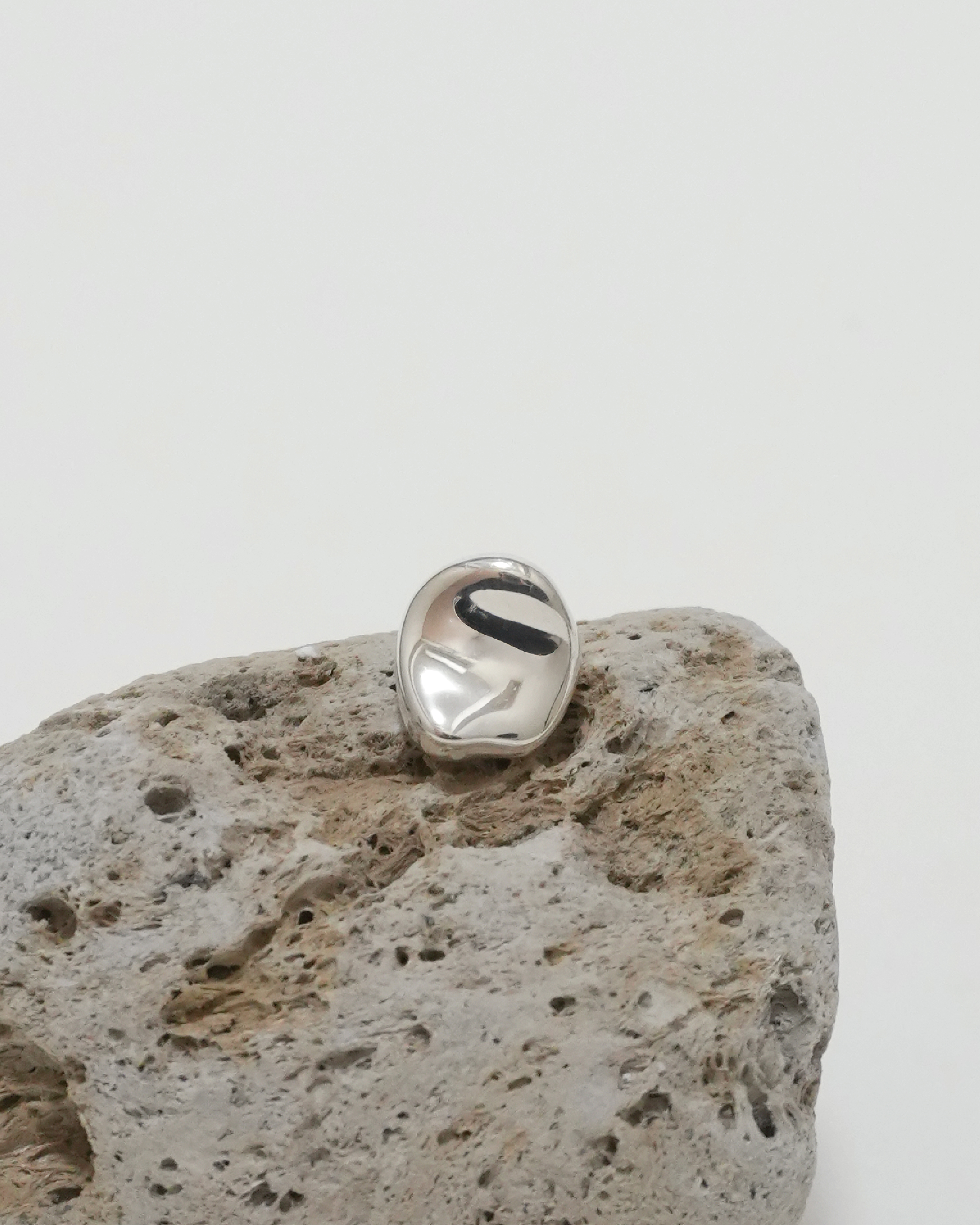 Chic Streamlined Bean Earrings