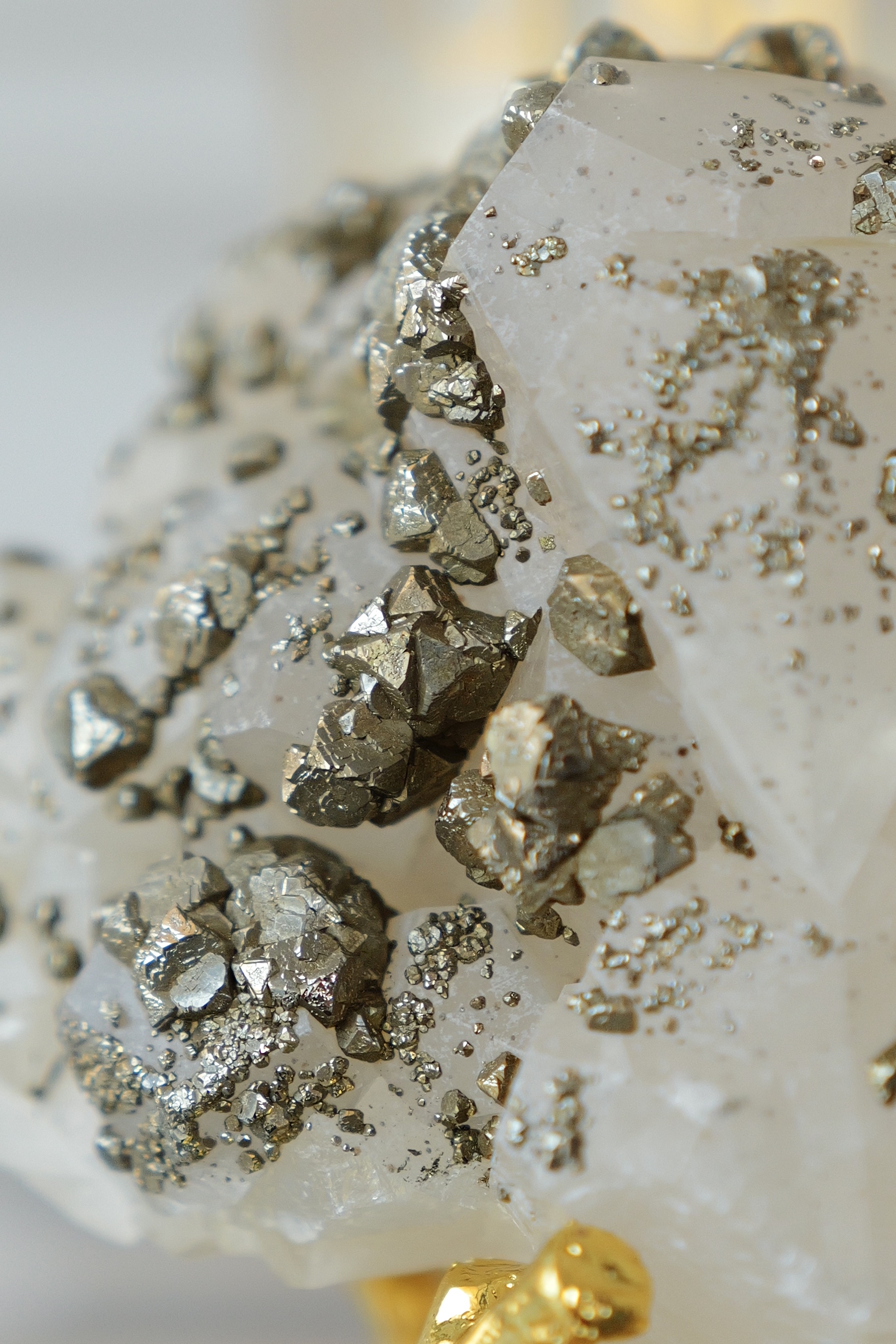 ༒7.9cm黃鐵礦共生 雲朵形方白解石擺件༒ PY.0387C30G1MM-RB5*A19