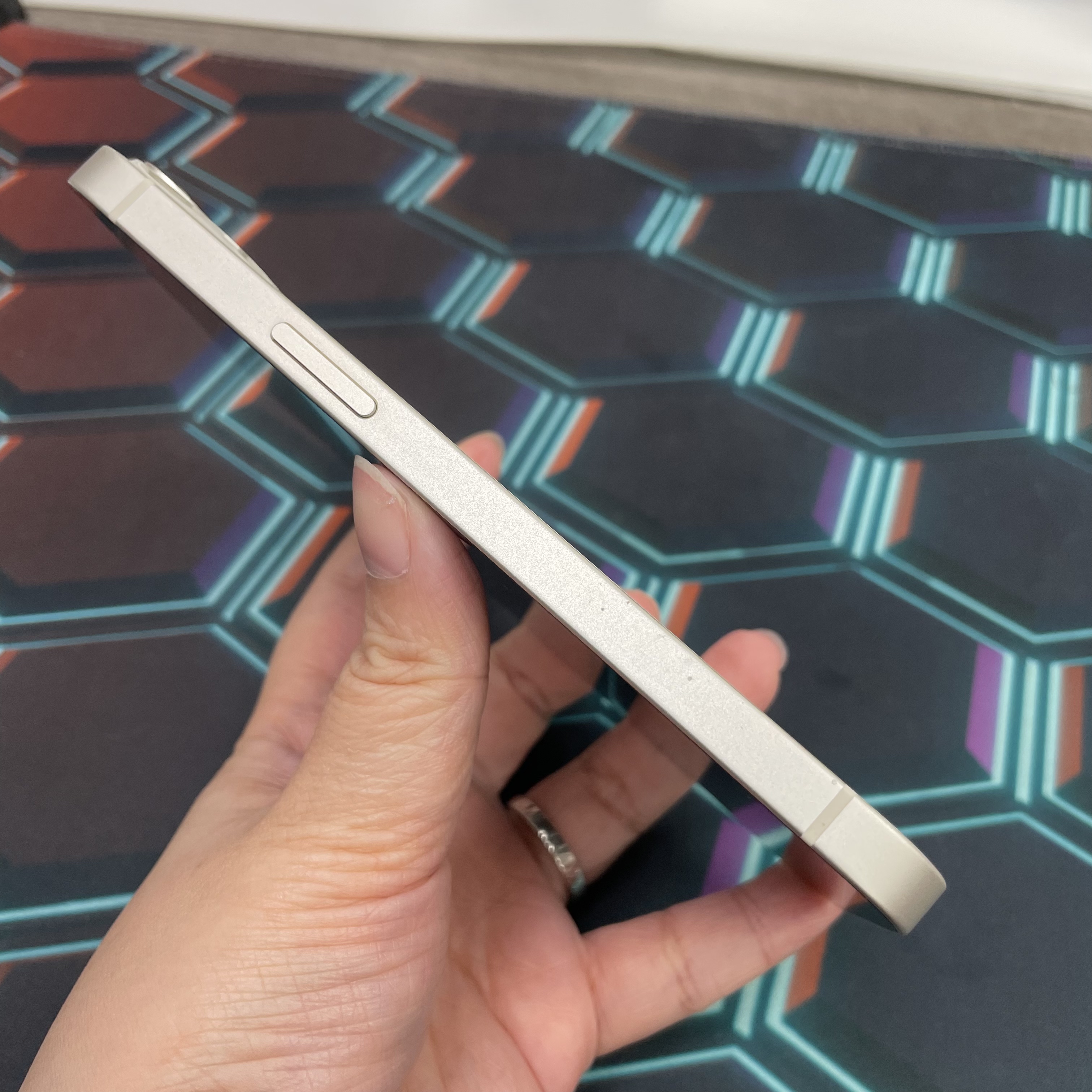 *7967 13 超靚機 256GB 電73 白色 white