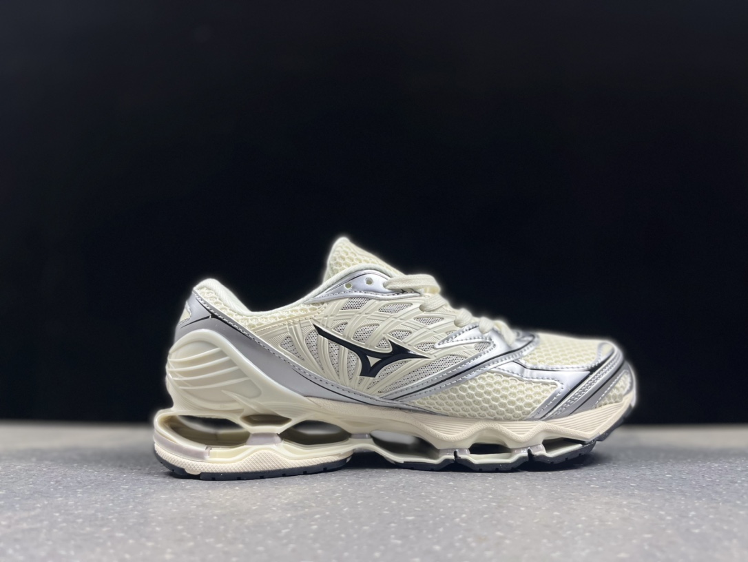 Mizuno Wave Prophecy LS 
