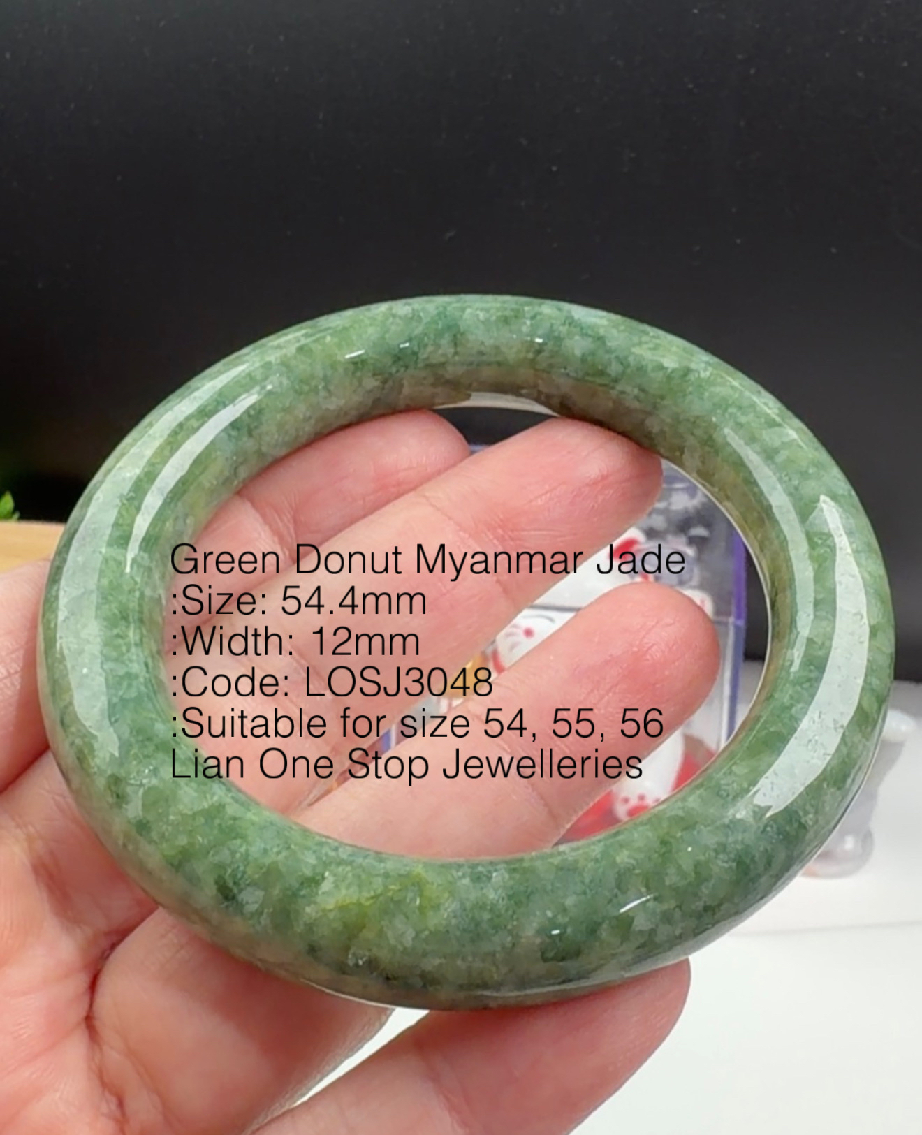 5.44cm Code: LOSJ3048 Green Donut Myanmar Jade 