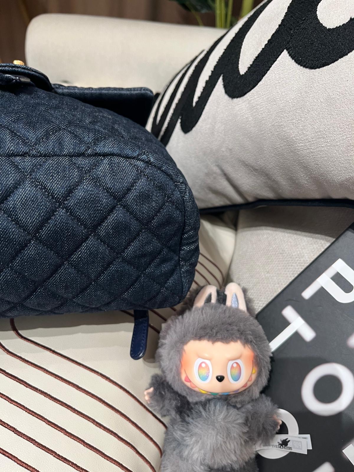 Chanel Classic Backpack Denim 100%Authentic, 95%New ✅貼✅Dust bag