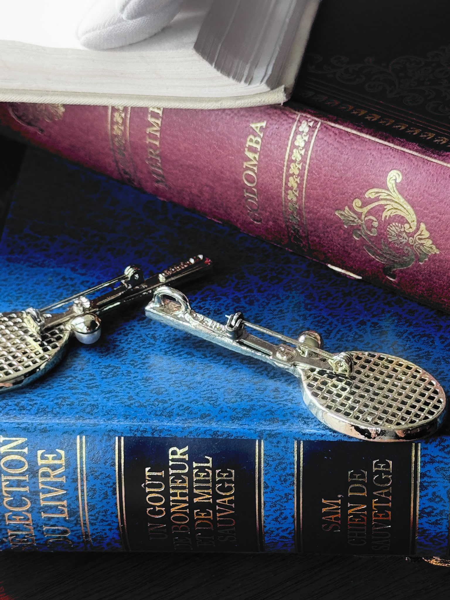 A Pair of C.a. 1970s Gerry's Tennis Racket Brooches/Pendants with Pearl Tennis Ball (MT2605)